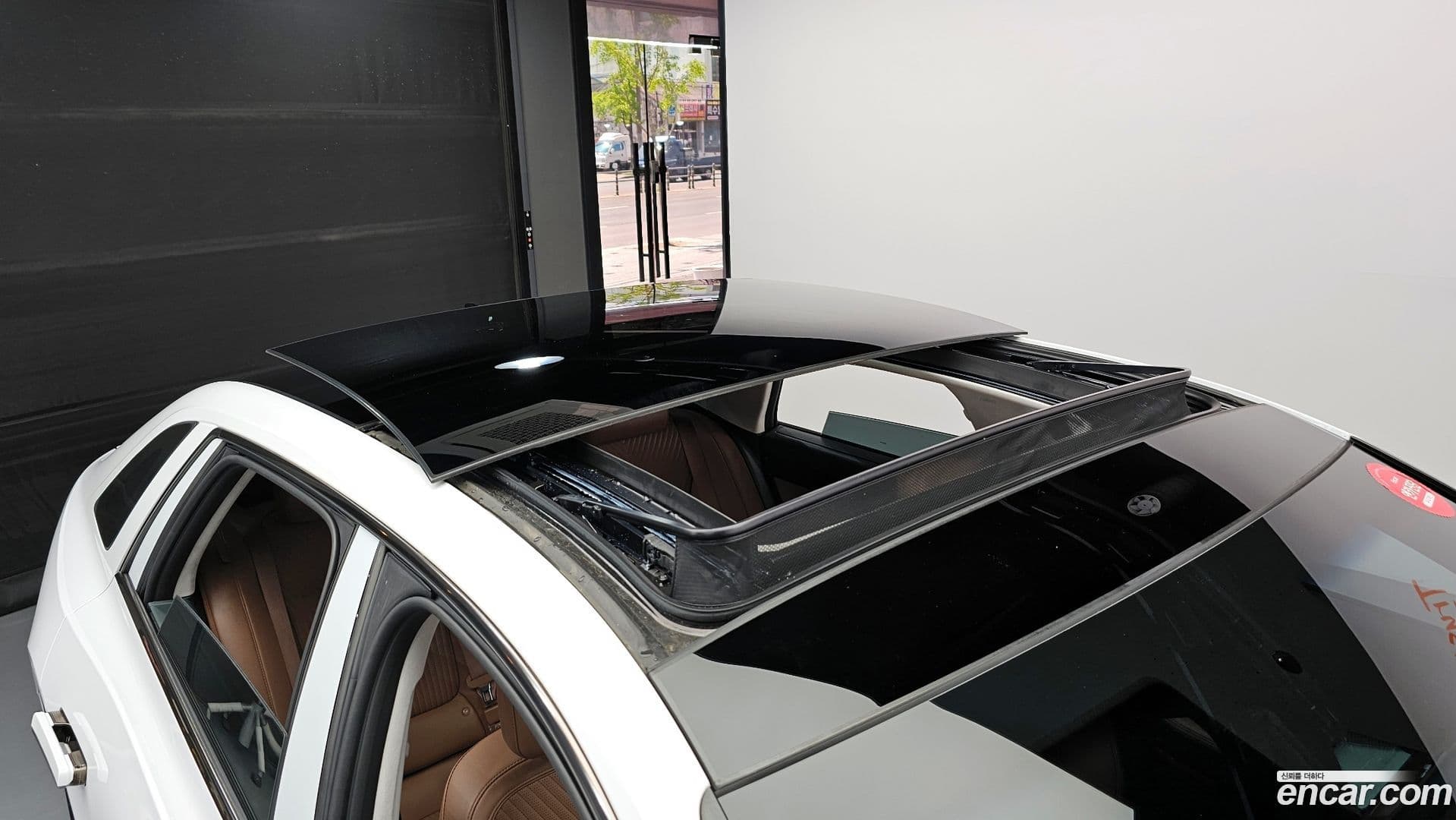 Main__Slider__Photo:Grandeur Hyundai 2024.3-14
