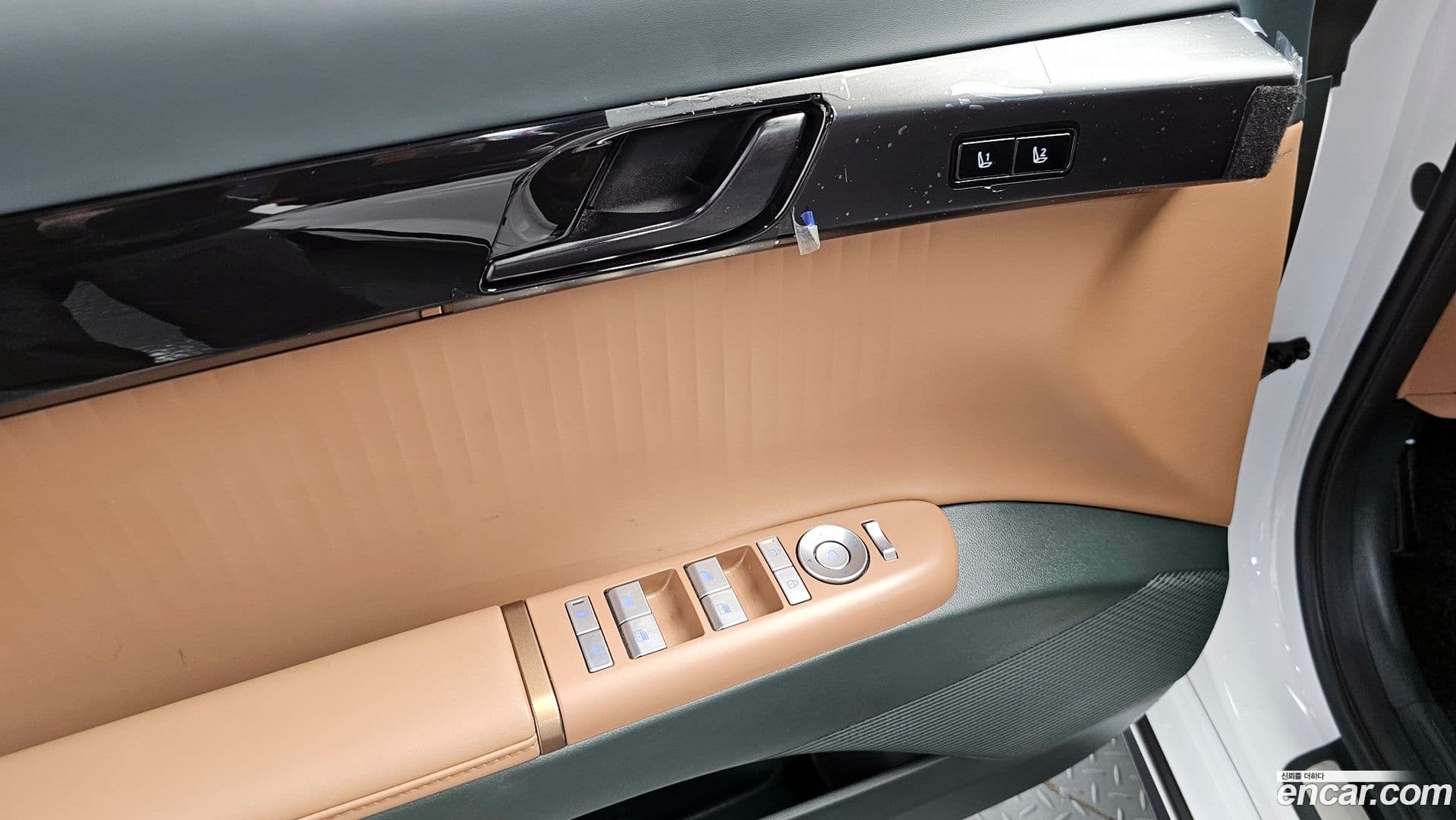 Main__Slider__Photo:Grandeur Hyundai 2024.3-19