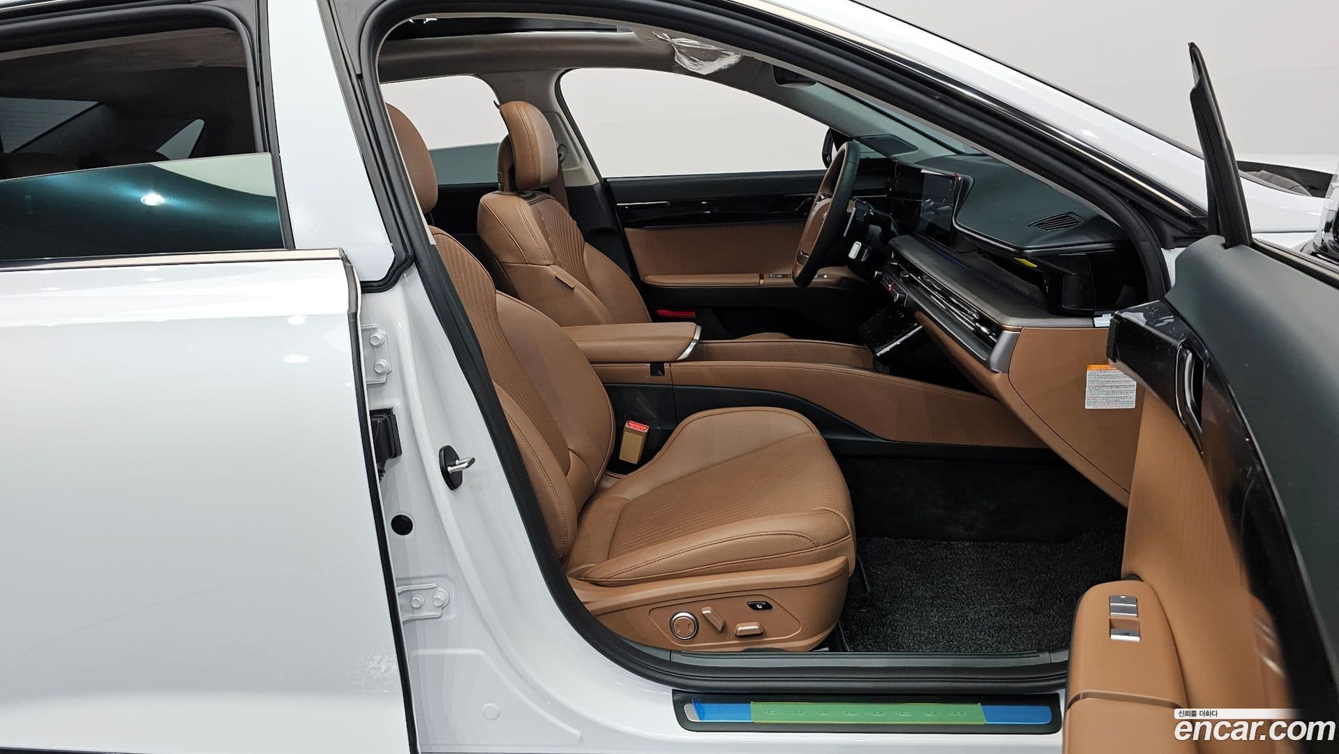Main__Slider__Photo:Grandeur Hyundai 2024.3-25