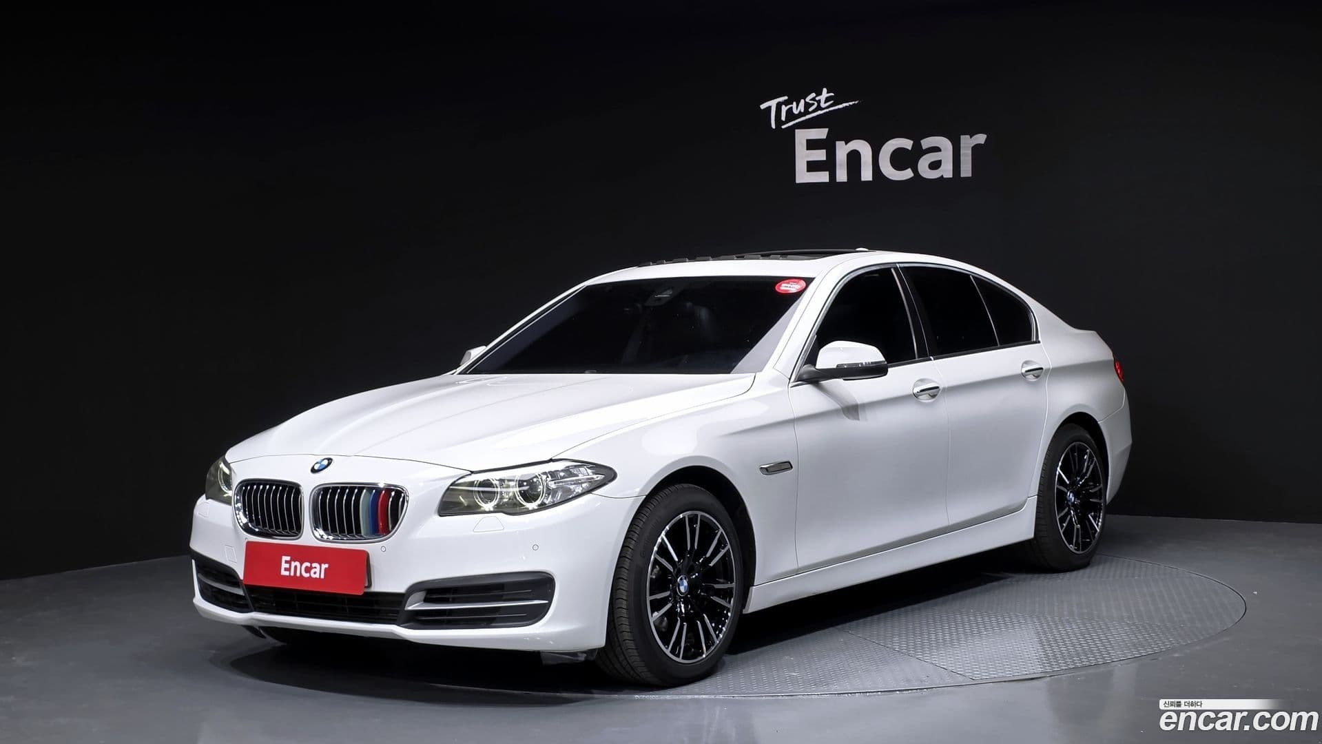 Main__Slider__Photo:5-Series BMW 2014.6-0