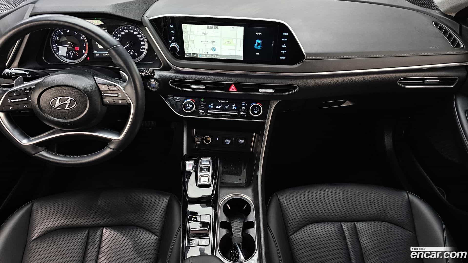 Sonata Hyundai 2022.1-INNER-007