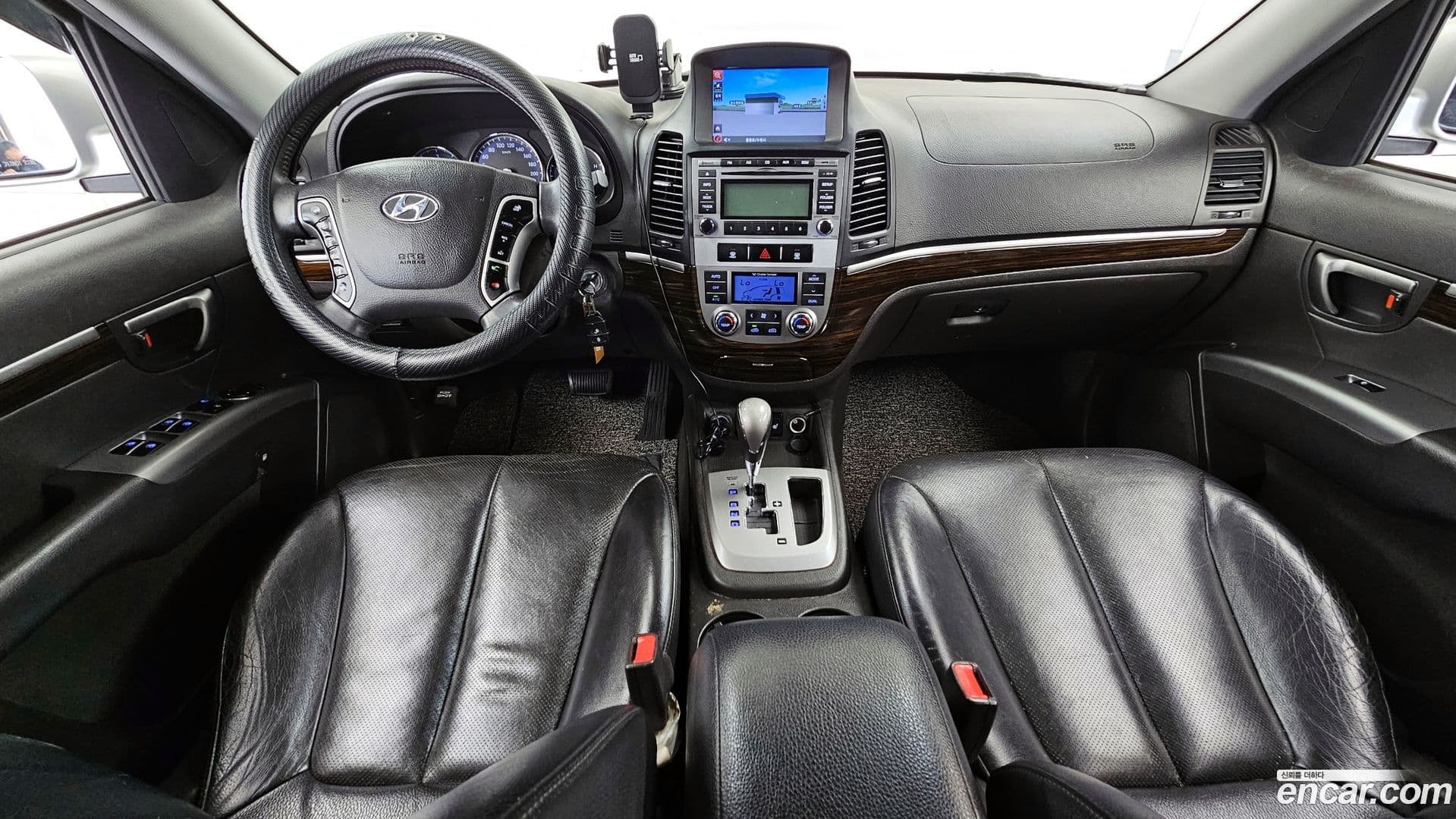 Main__Slider__Photo:Santafe Hyundai 2011.9-6