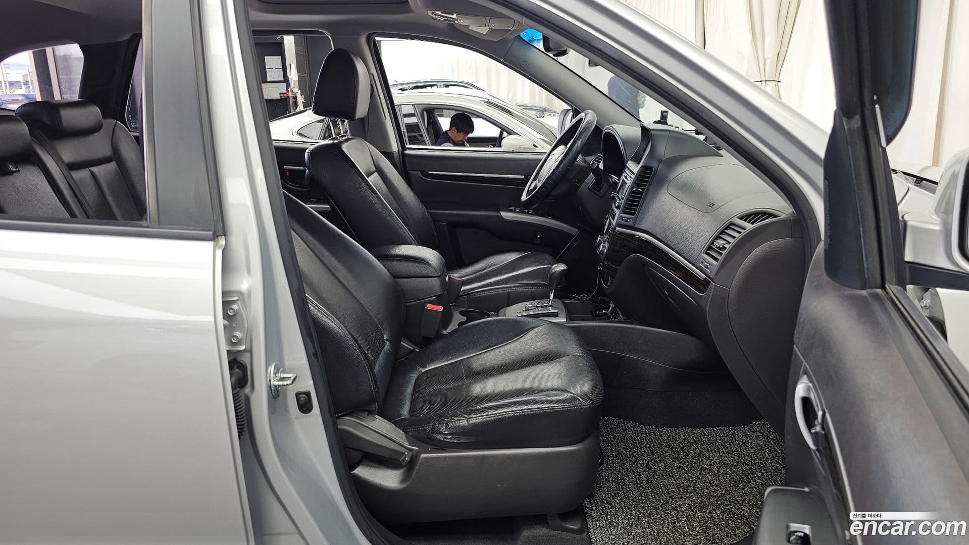 Main__Slider__Photo:Santafe Hyundai 2011.9-10
