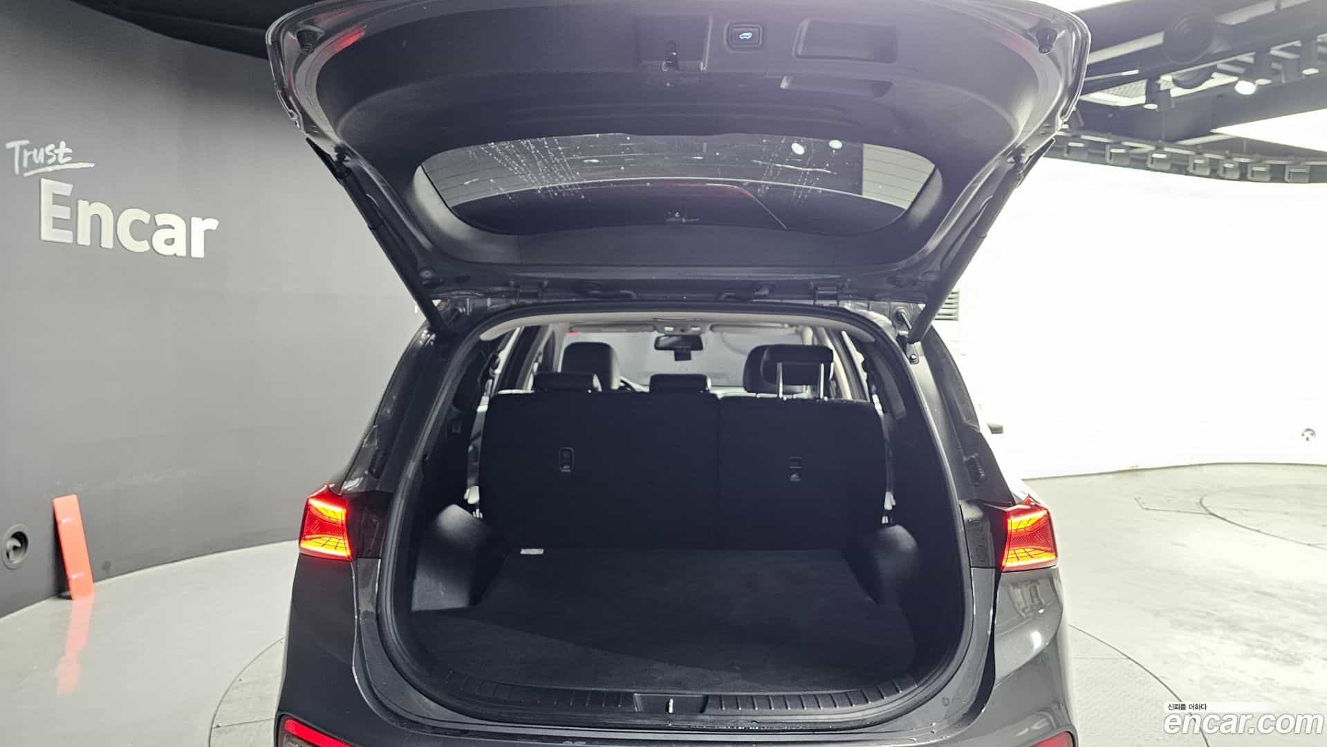 Santafe Hyundai 2018.3-OPTION-024