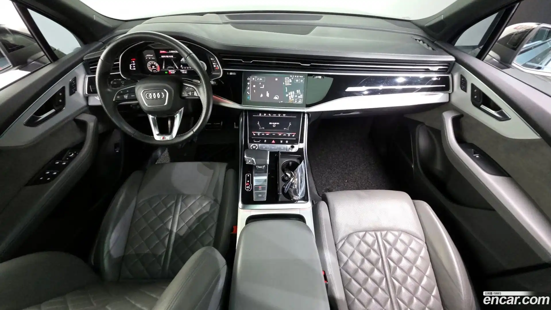 Q7 Audi 2022.11-INNER-007