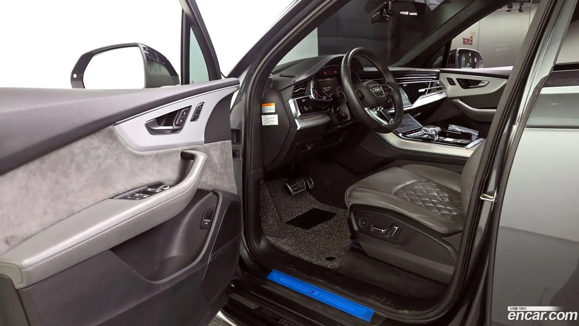 Q7 Audi 2022.11-INNER-010