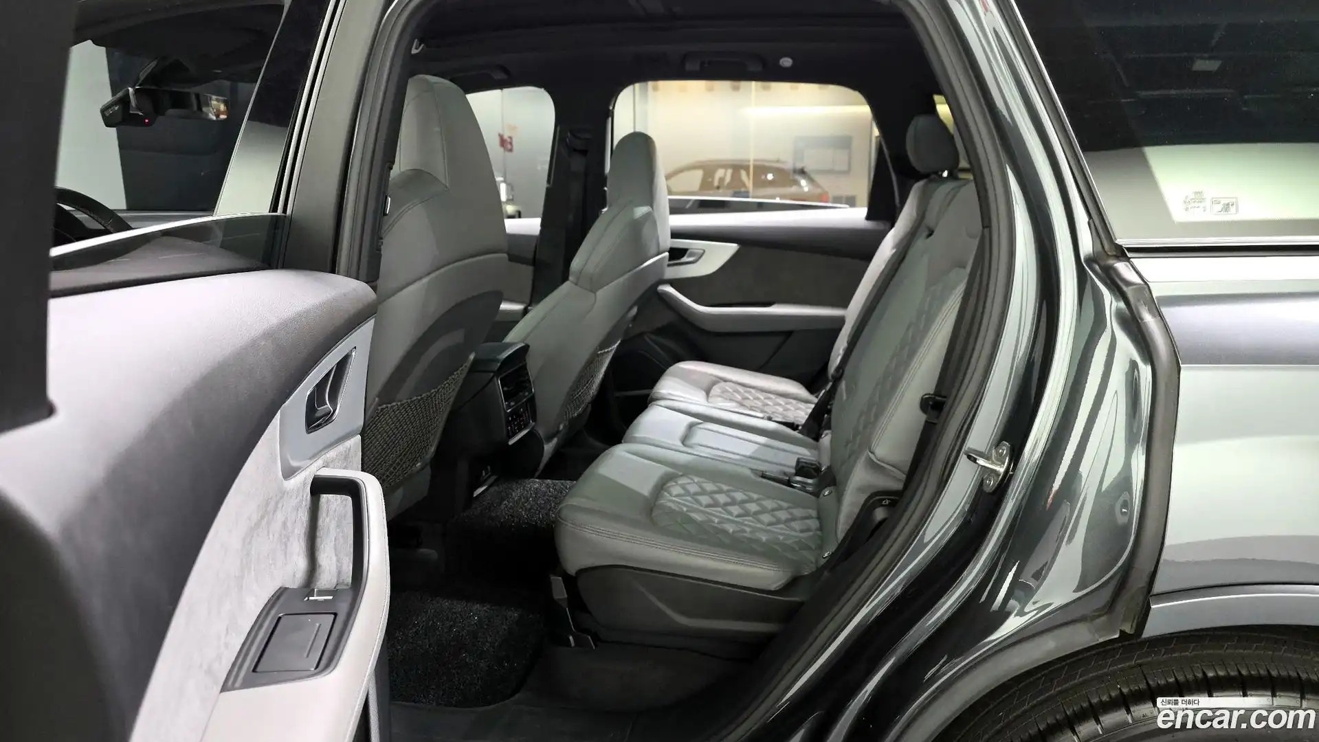 Q7 Audi 2022.11-INNER-036