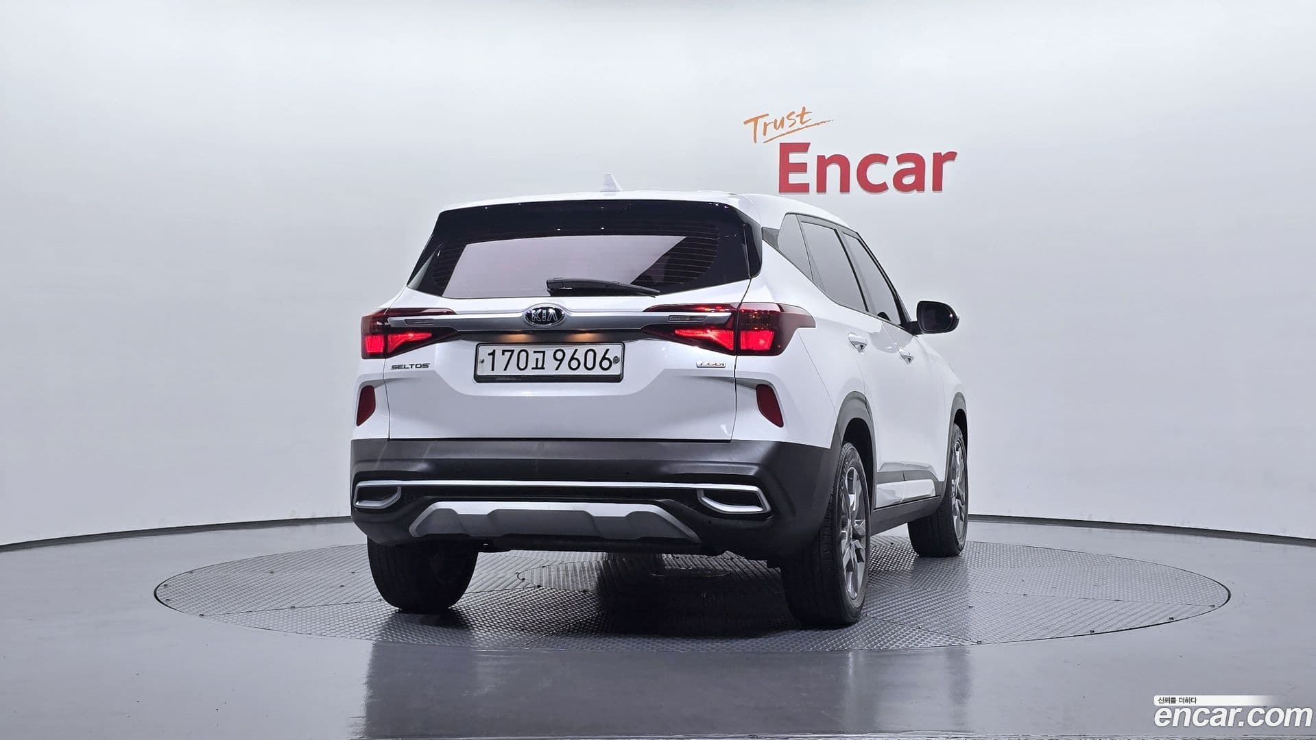 Main__Slider__Photo:Seltos Kia 2020.2-3