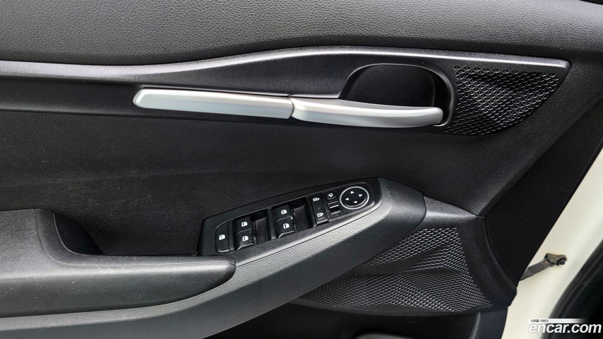 Main__Slider__Photo:Seltos Kia 2020.2-16