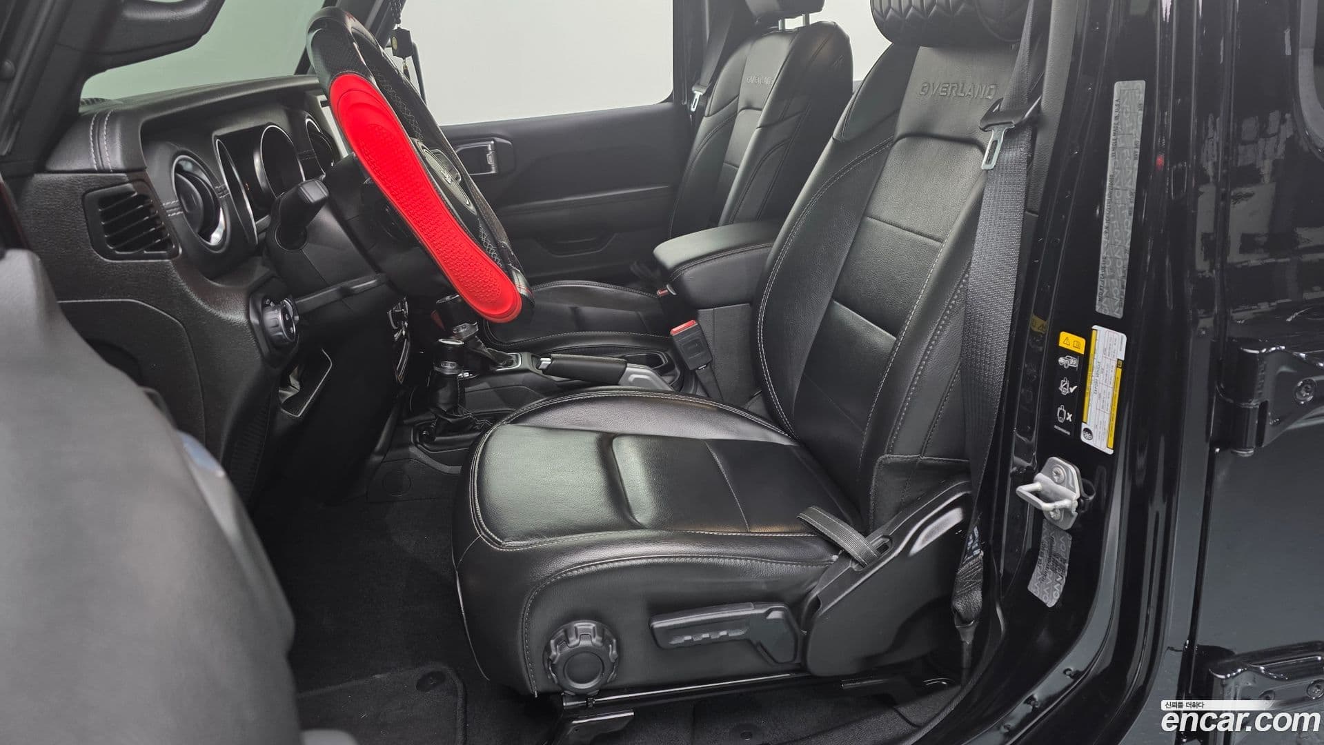Main__Slider__Photo:Wrangler Jeep 2022.9-11