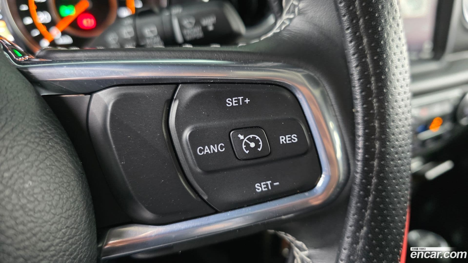 Main__Slider__Photo:Wrangler Jeep 2022.9-15
