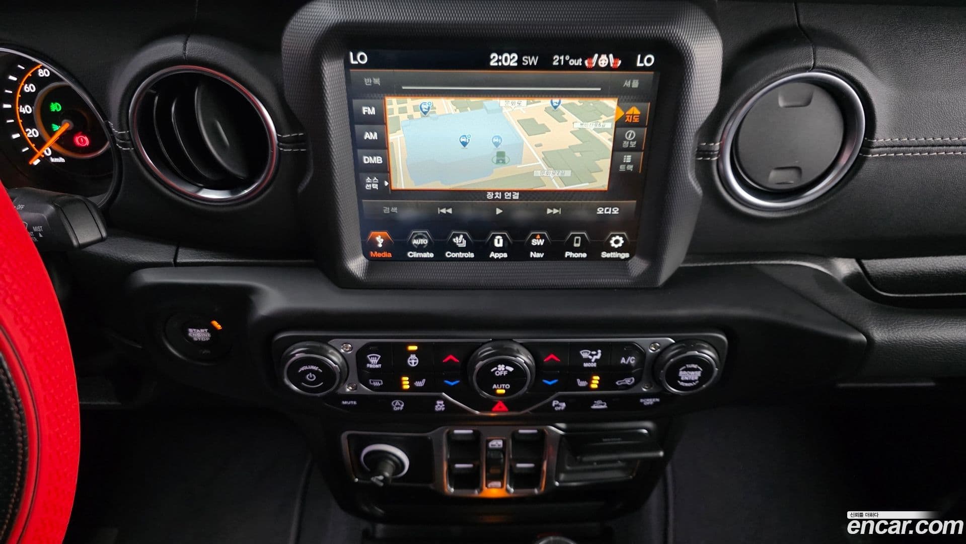 Main__Slider__Photo:Wrangler Jeep 2022.9-16
