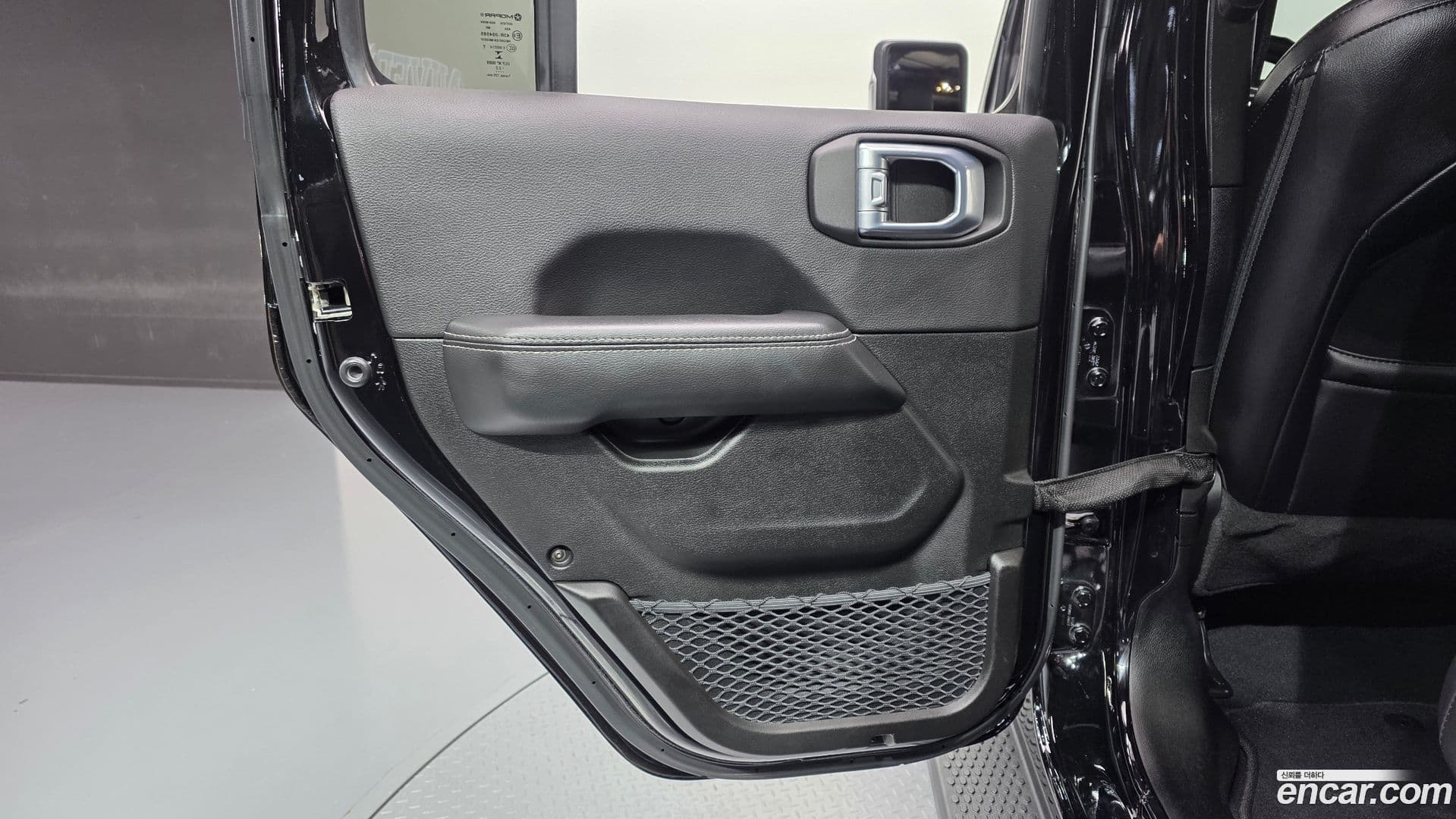 Main__Slider__Photo:Wrangler Jeep 2022.9-24