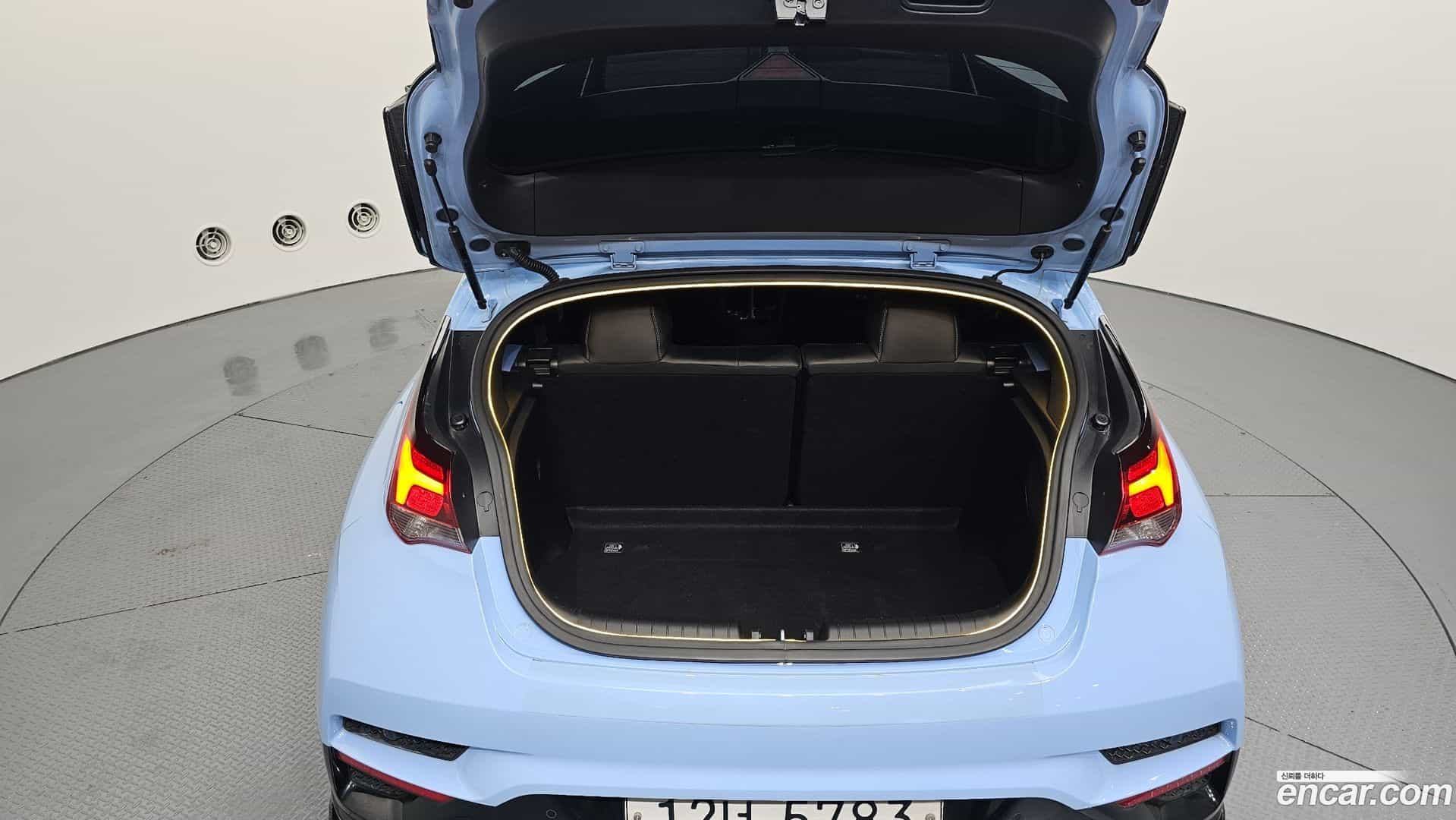 Veloster Hyundai 2018.9-OPTION-024