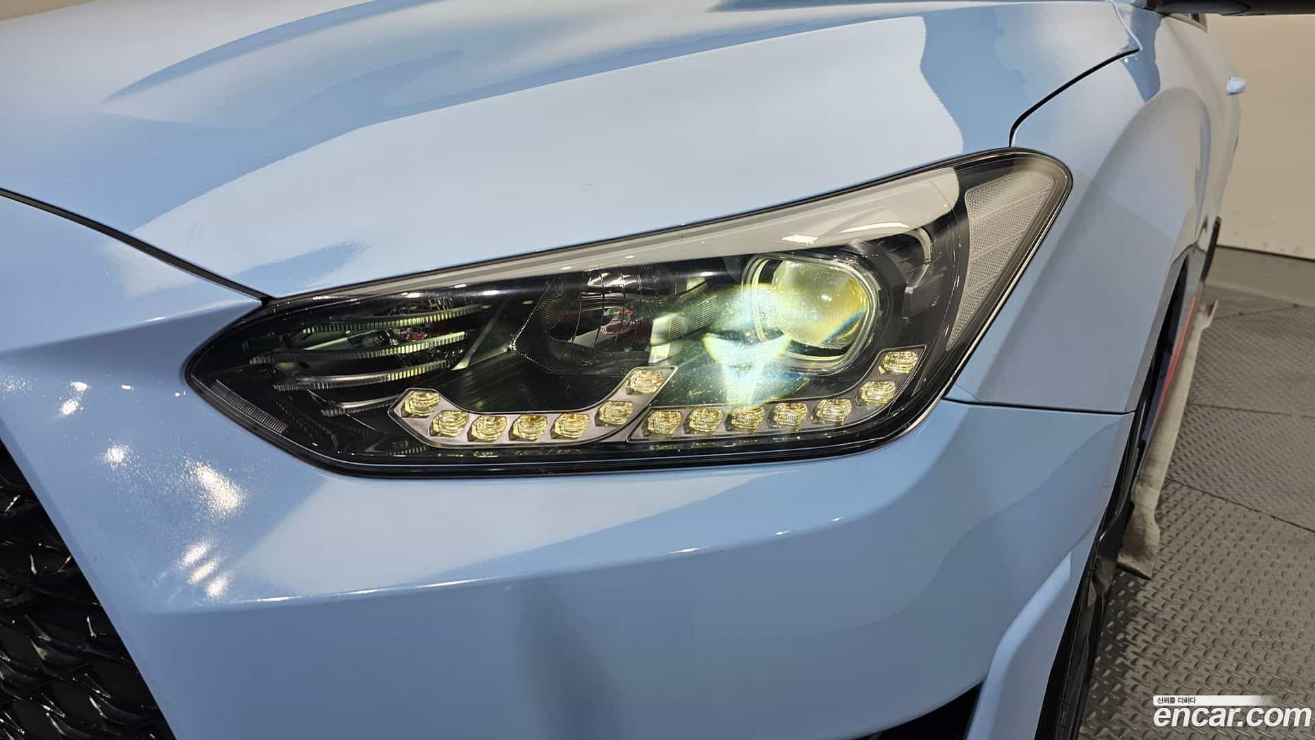 Veloster Hyundai 2018.9-OUTER-032