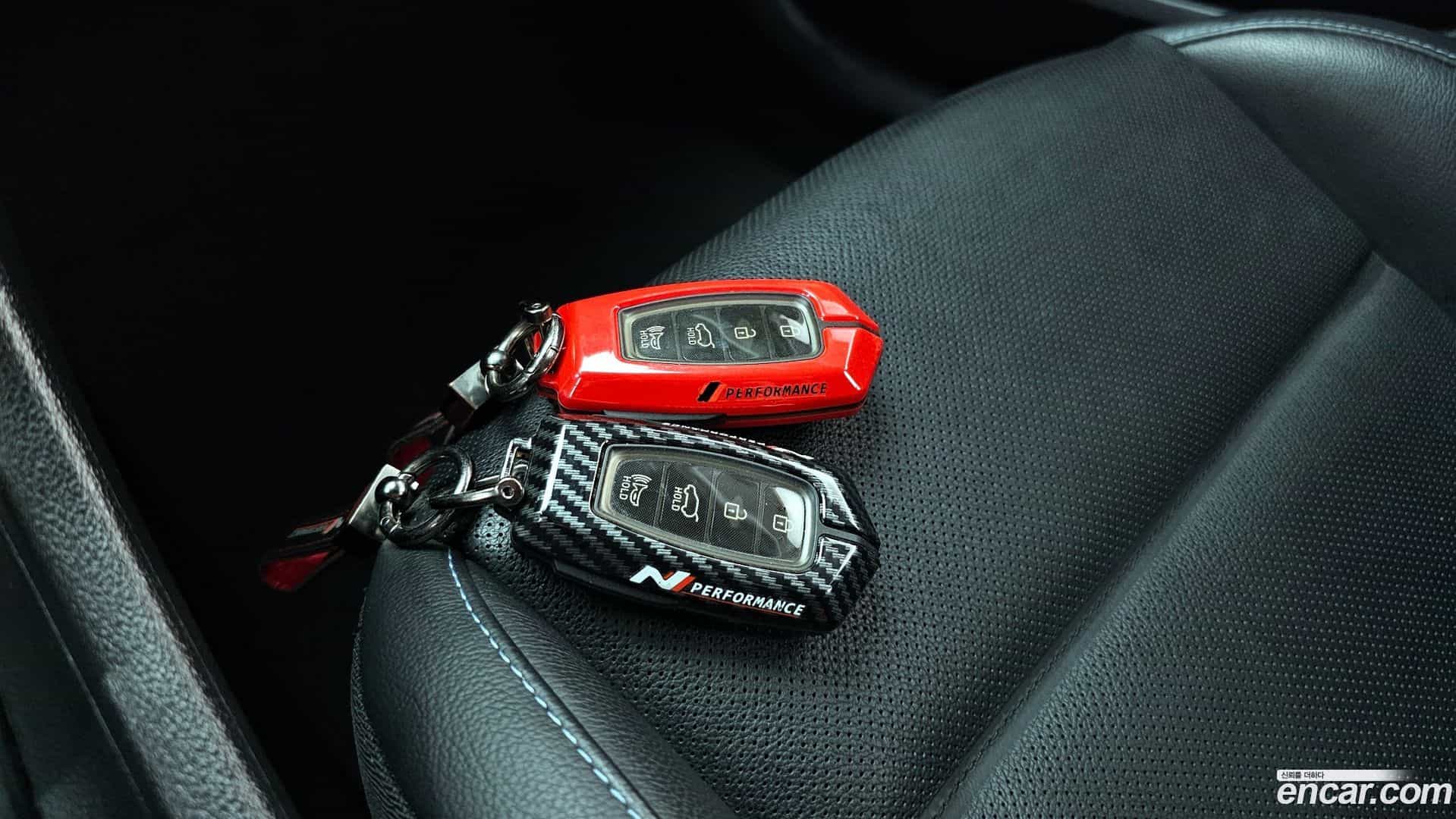 Veloster Hyundai 2018.9-OPTION-044