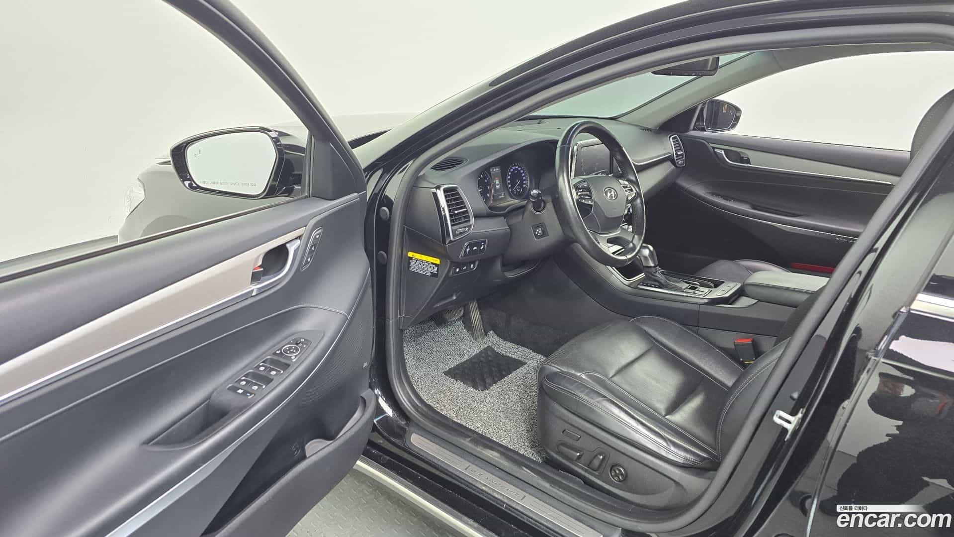Grandeur Hyundai 2019.3-INNER-010