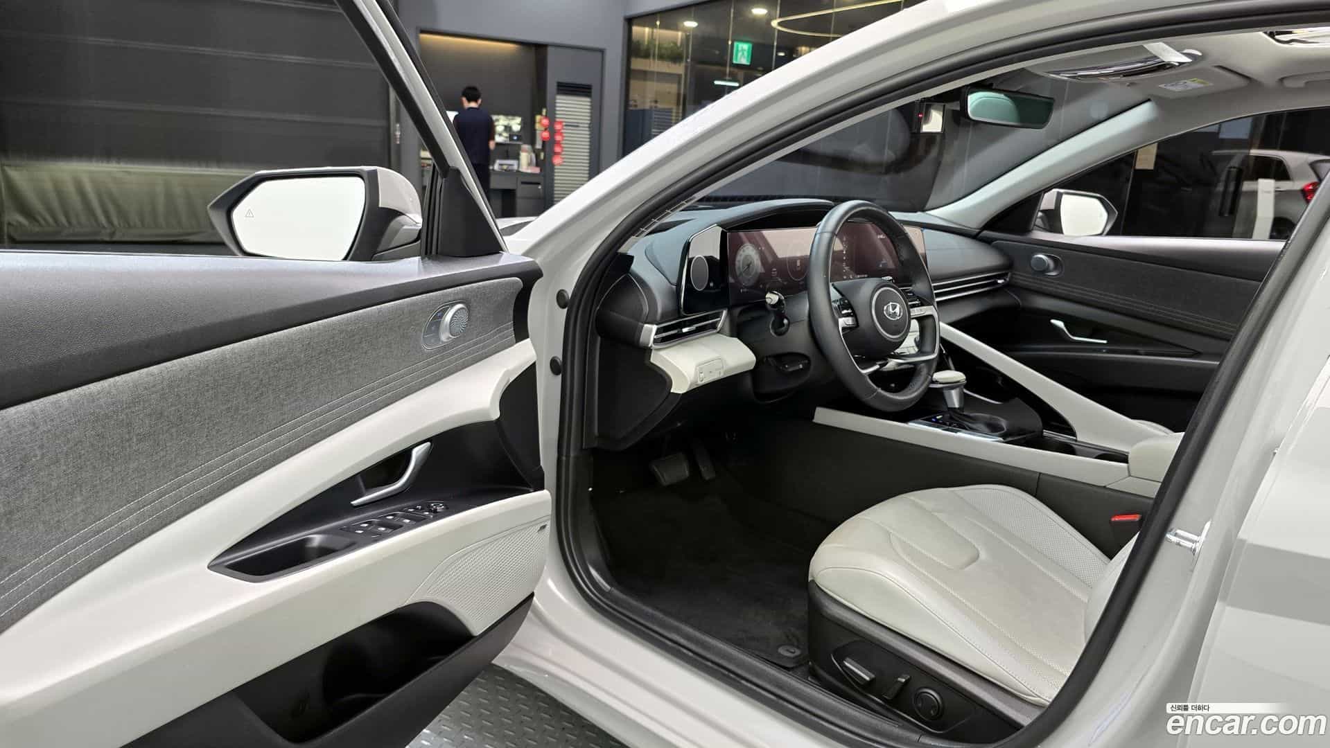 AVANTE Hyundai 2023.2-INNER-010