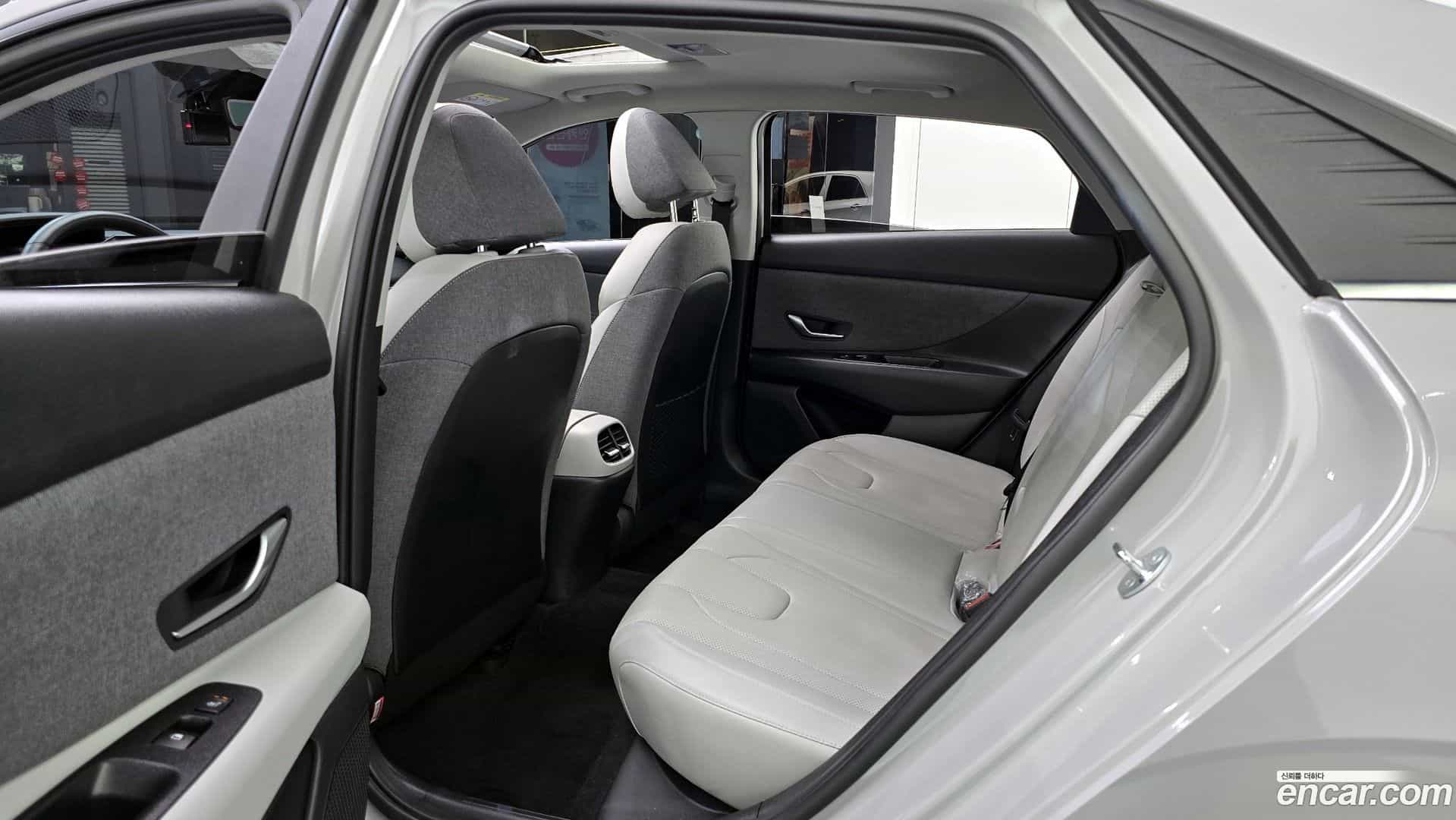AVANTE Hyundai 2023.2-OPTION-015