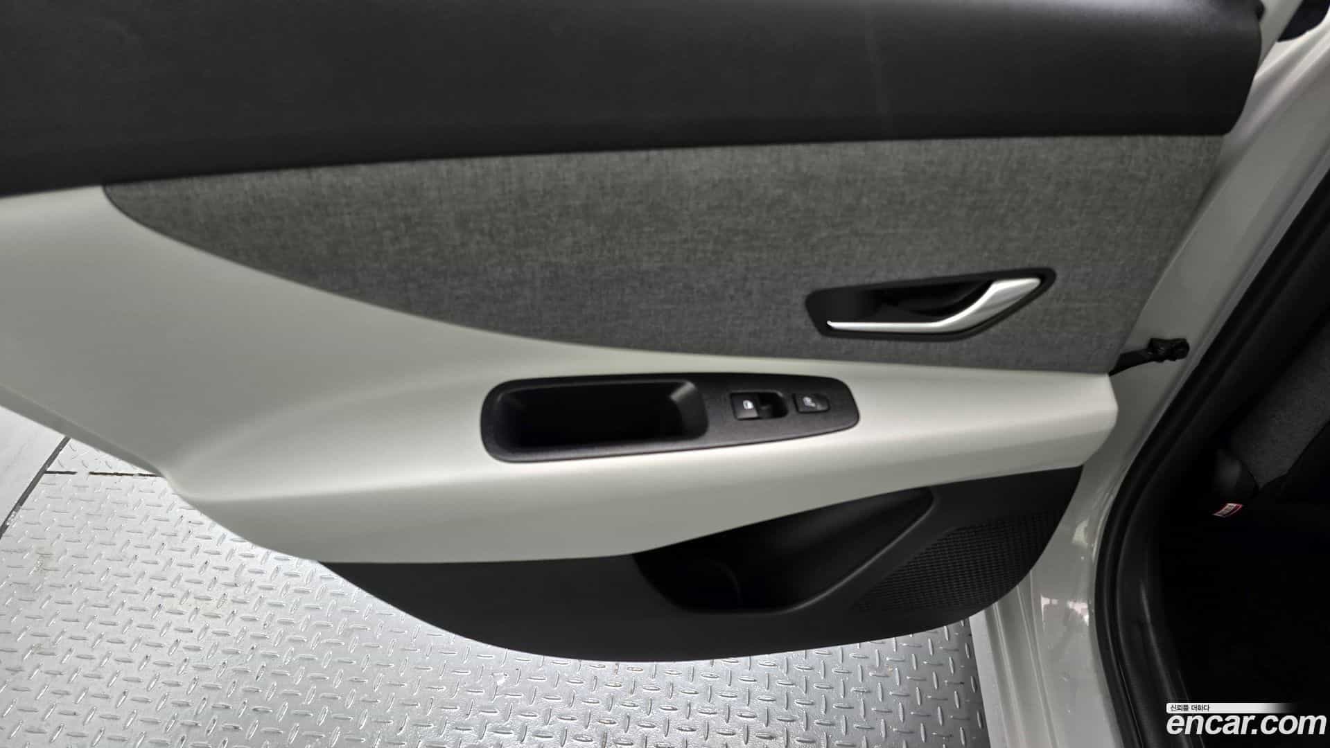 AVANTE Hyundai 2023.2-INNER-035