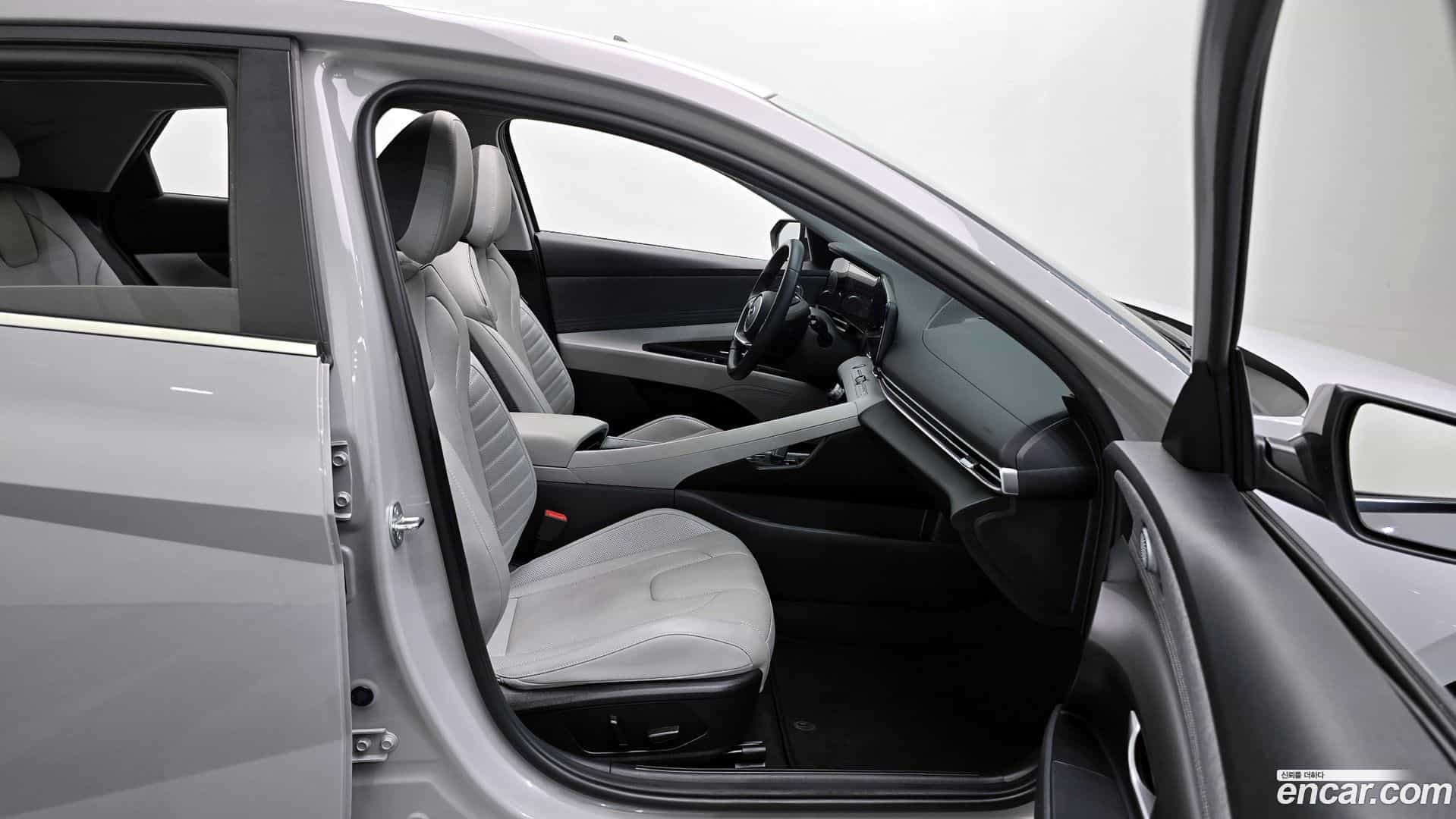AVANTE Hyundai 2023.2-INNER-036