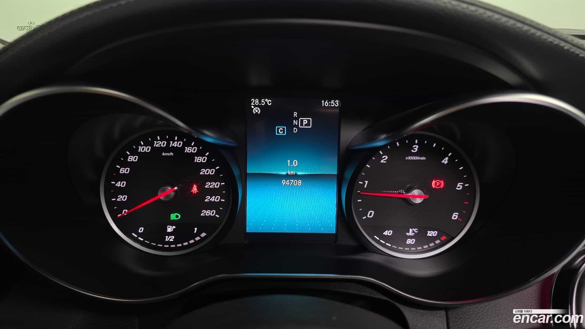 C-Class Mercedes-Benz 2019.8-INNER-008