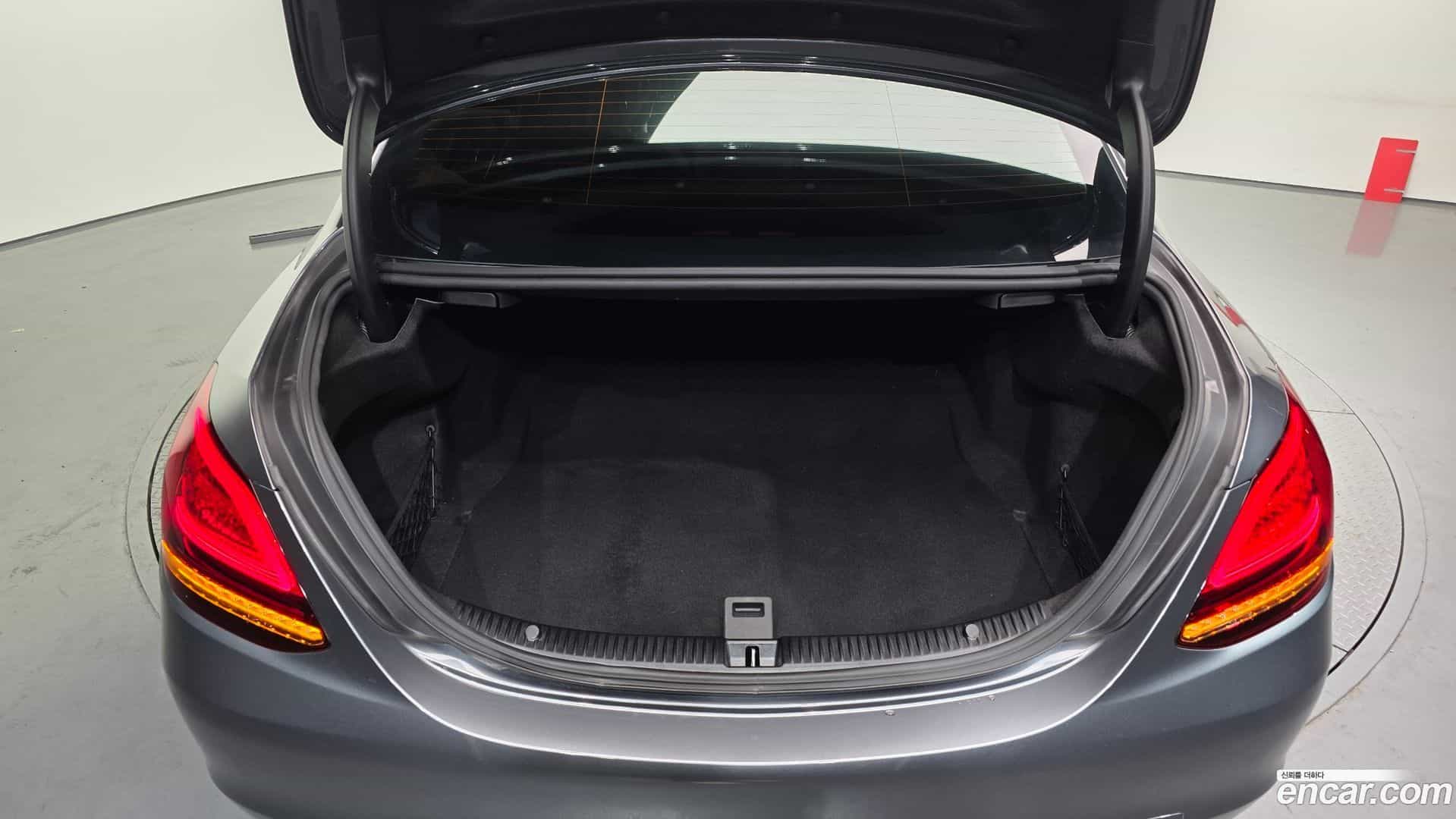 C-Class Mercedes-Benz 2019.8-OPTION-024