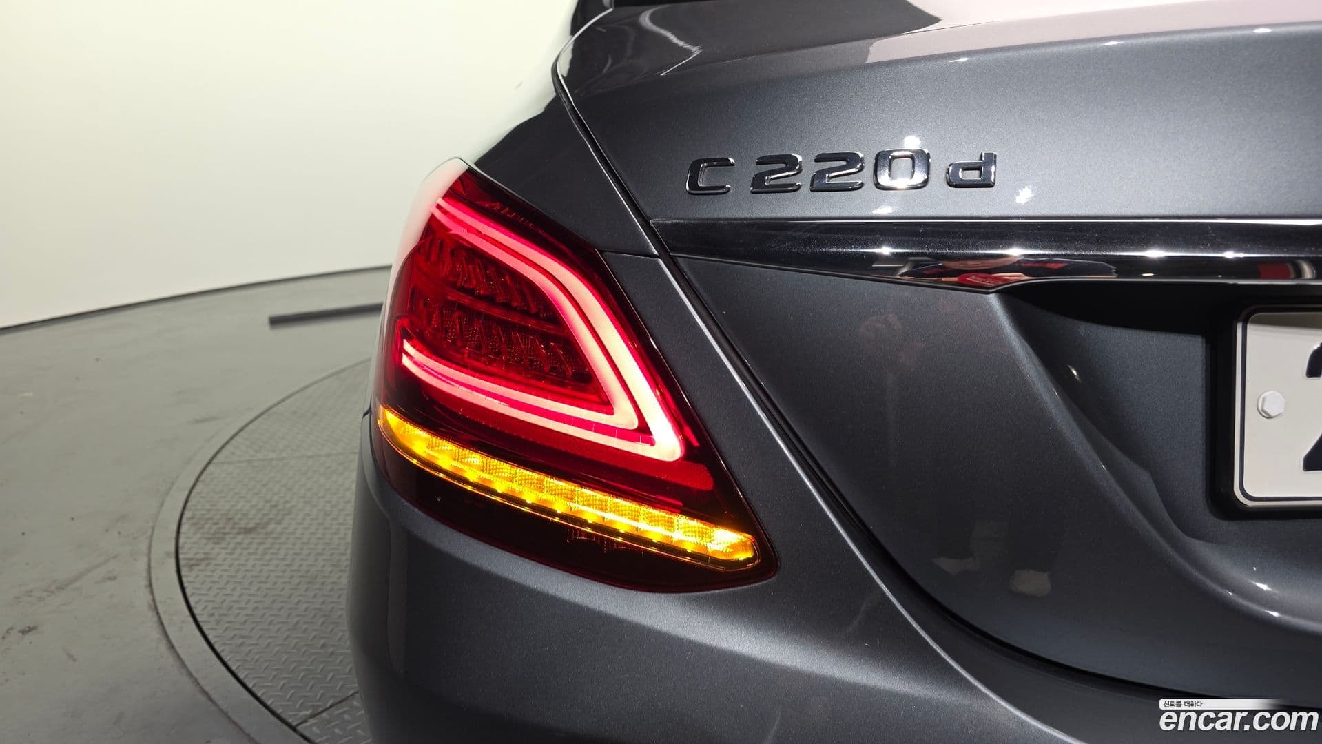 Main__Slider__Photo:C-Class Mercedes-Benz 2019.8-22