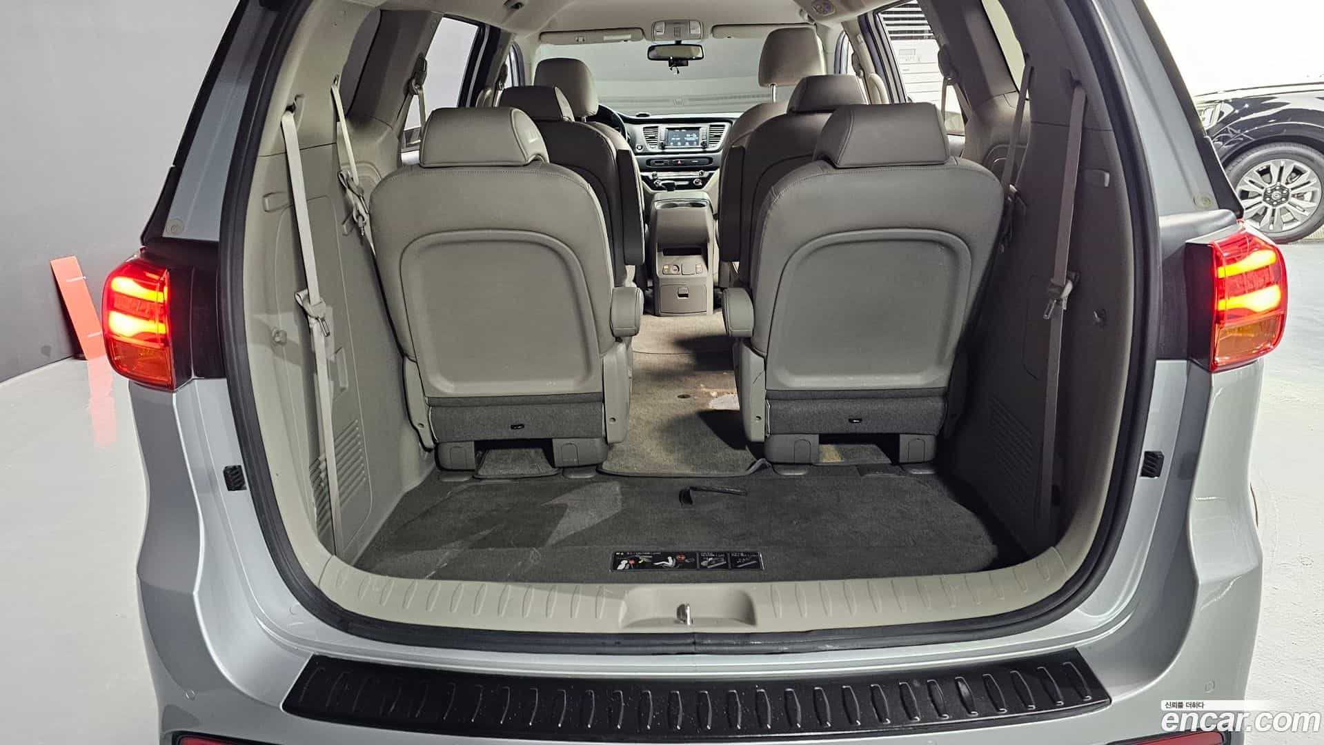 Canival Kia 2018.2-OPTION-024