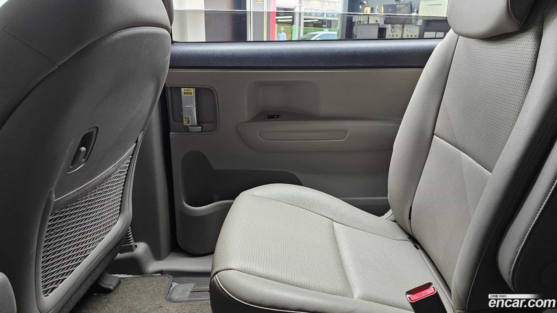 Canival Kia 2018.2-INNER-035