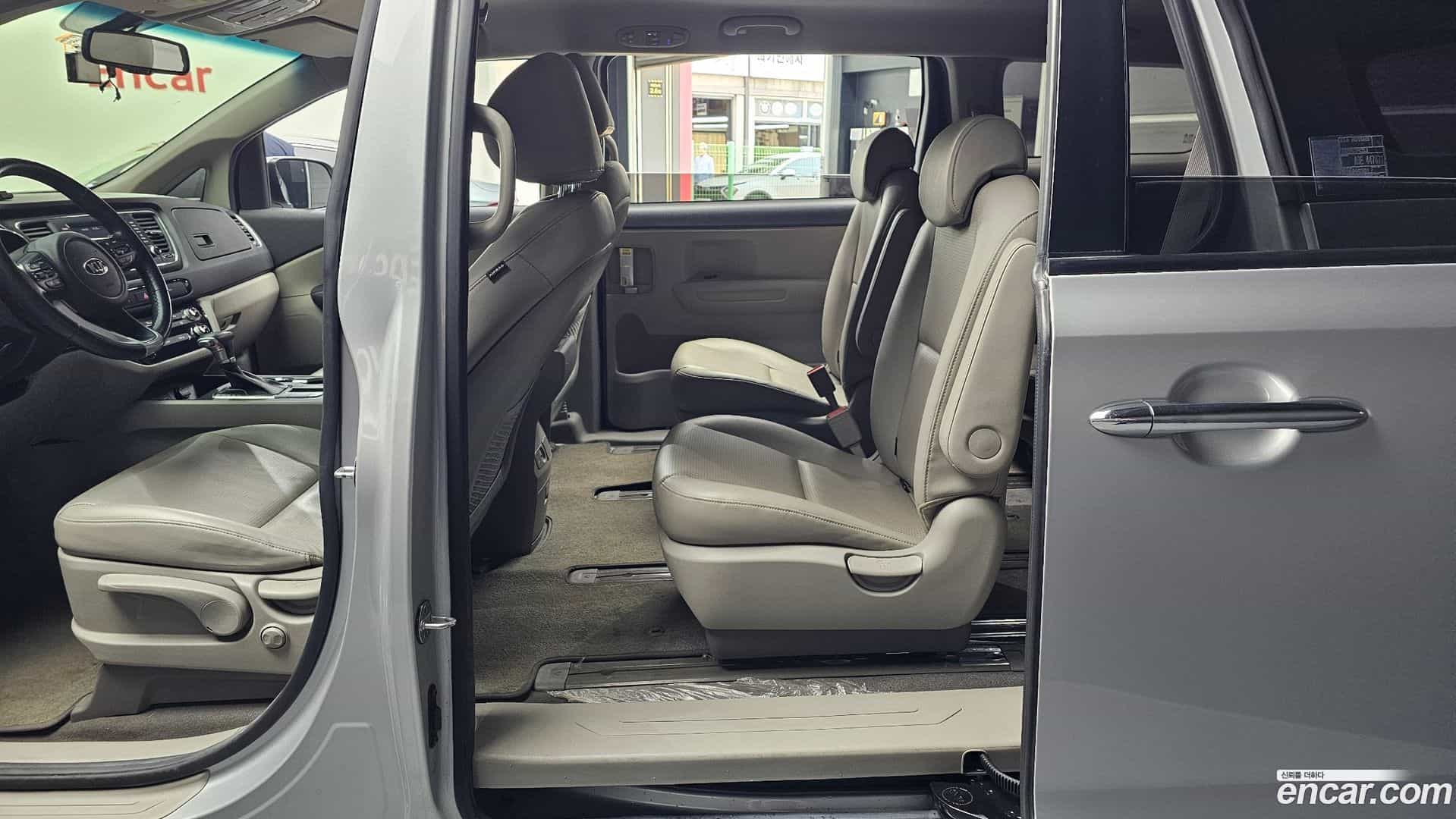 Canival Kia 2018.2-INNER-036