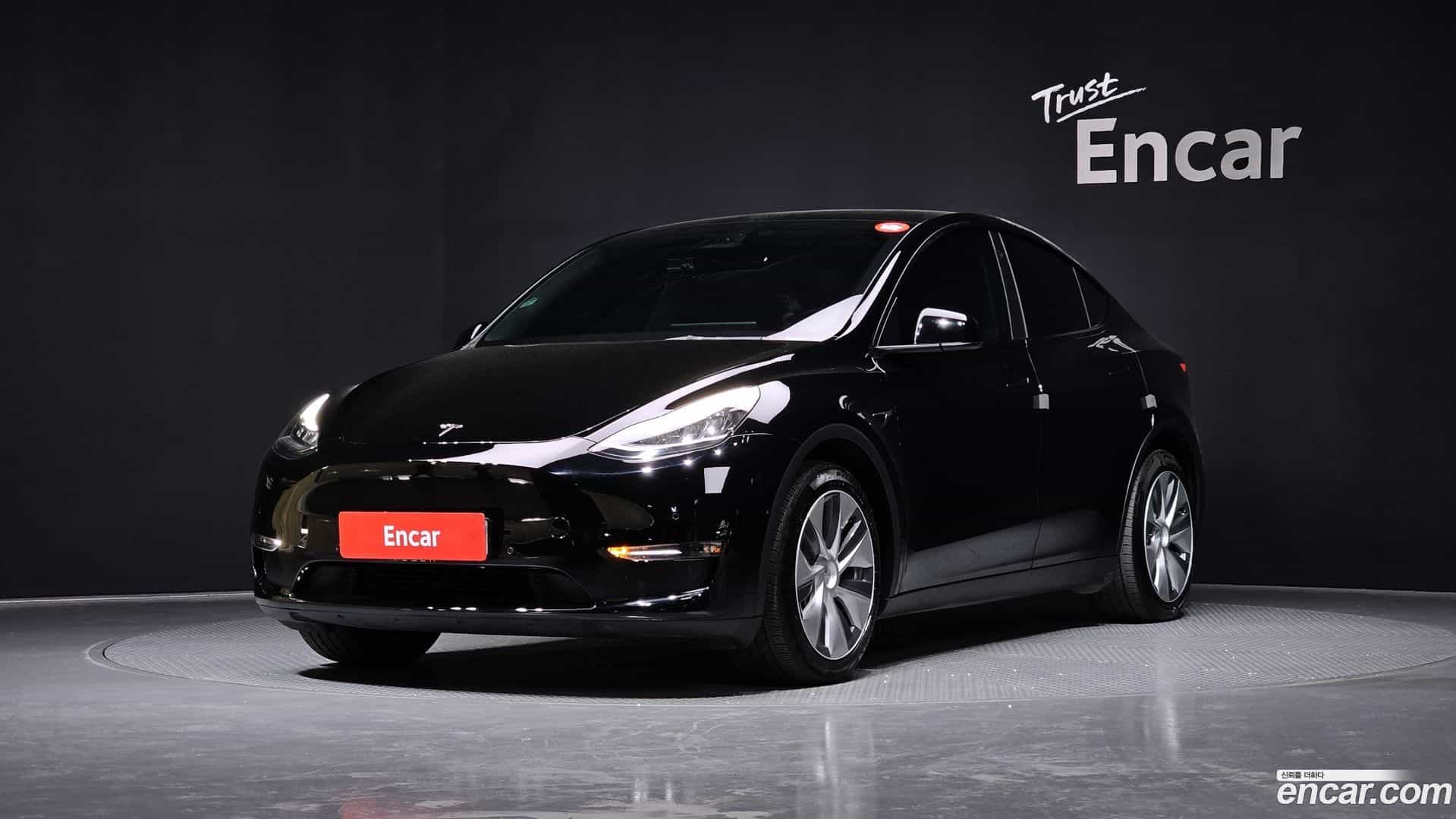 Model Y Tesla 2022.4-OUTER-001