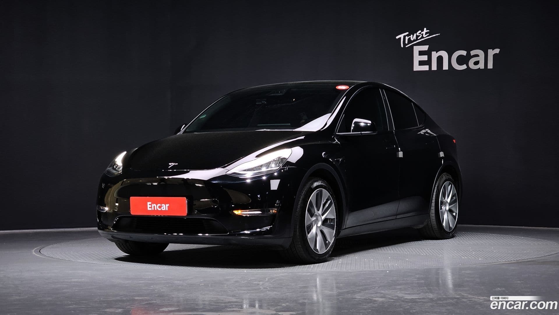 Main__Slider__Photo:Model Y Tesla 2022.4-0
