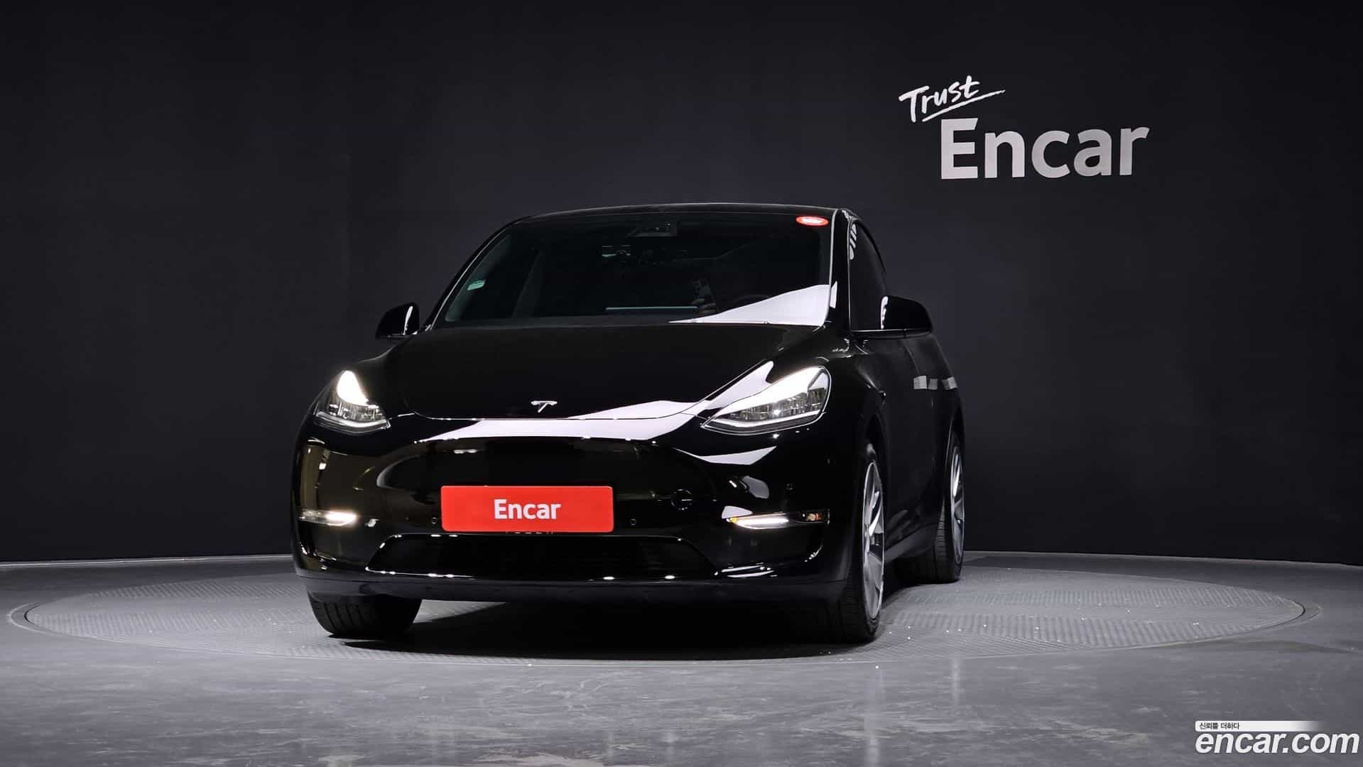Model Y Tesla 2022.4-OUTER-003