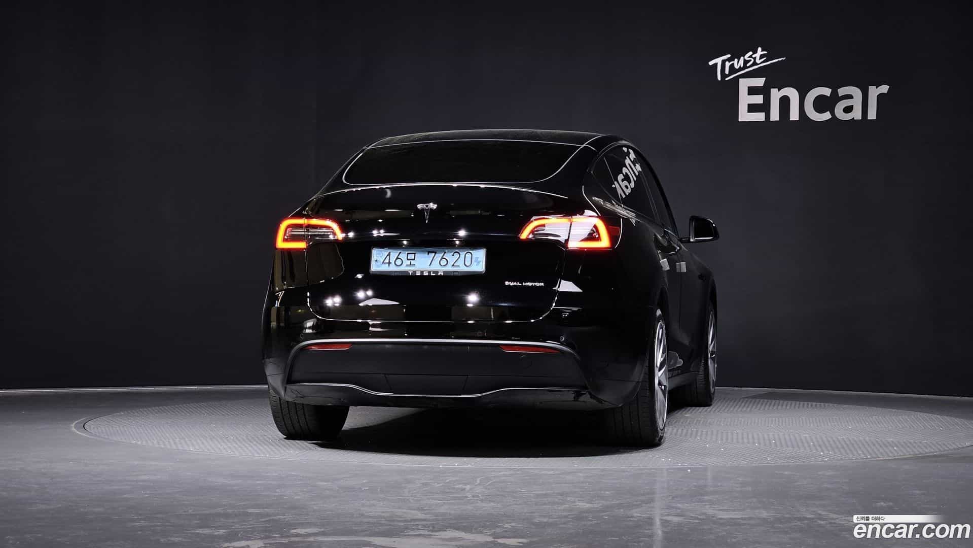 Model Y Tesla 2022.4-OUTER-004