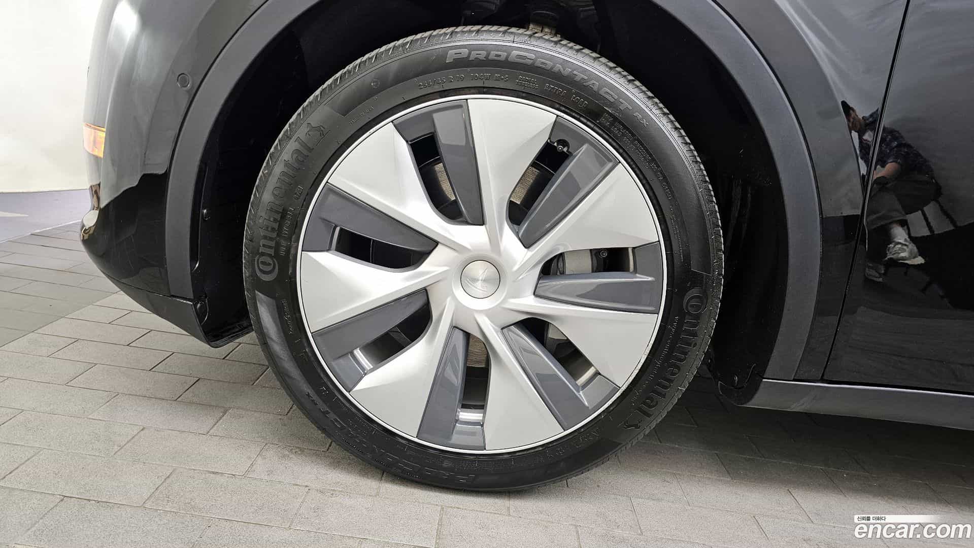 Model Y Tesla 2022.4-OUTER-005