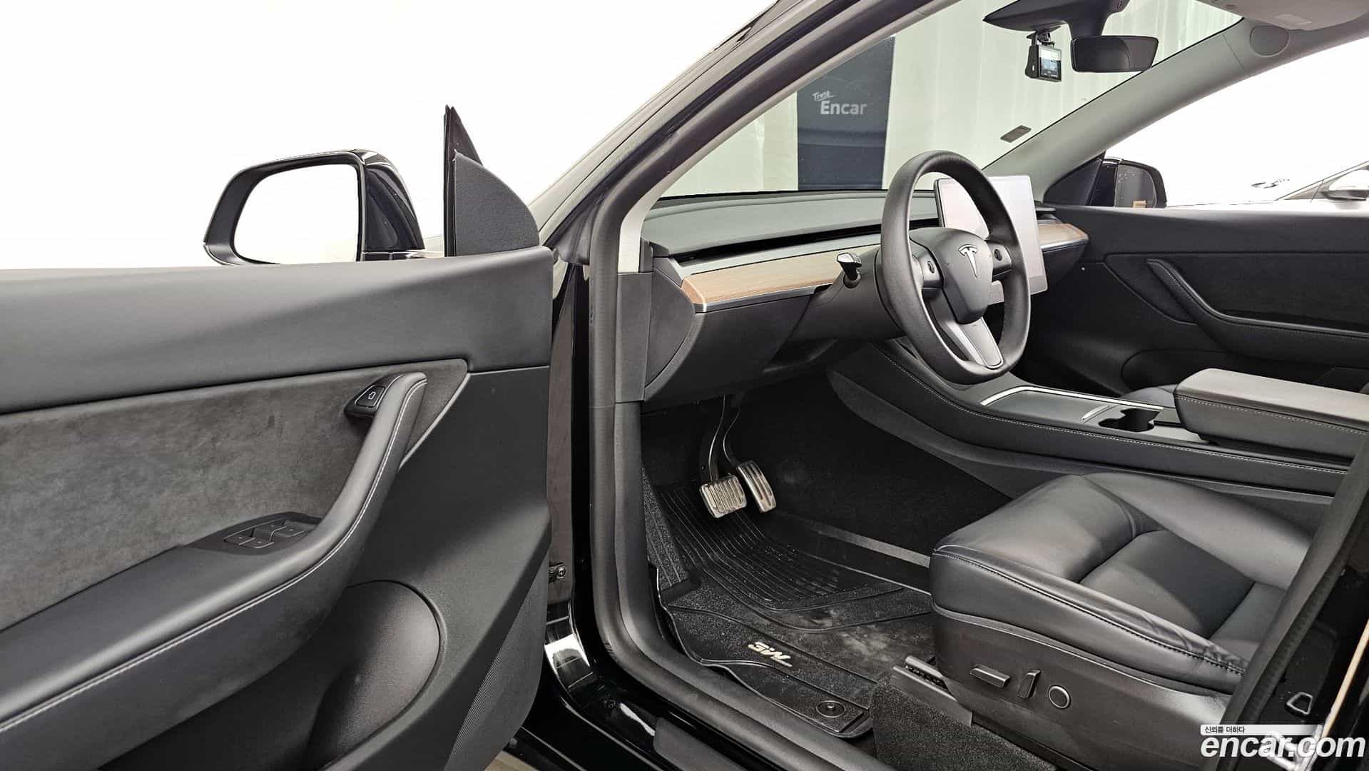 Model Y Tesla 2022.4-INNER-010
