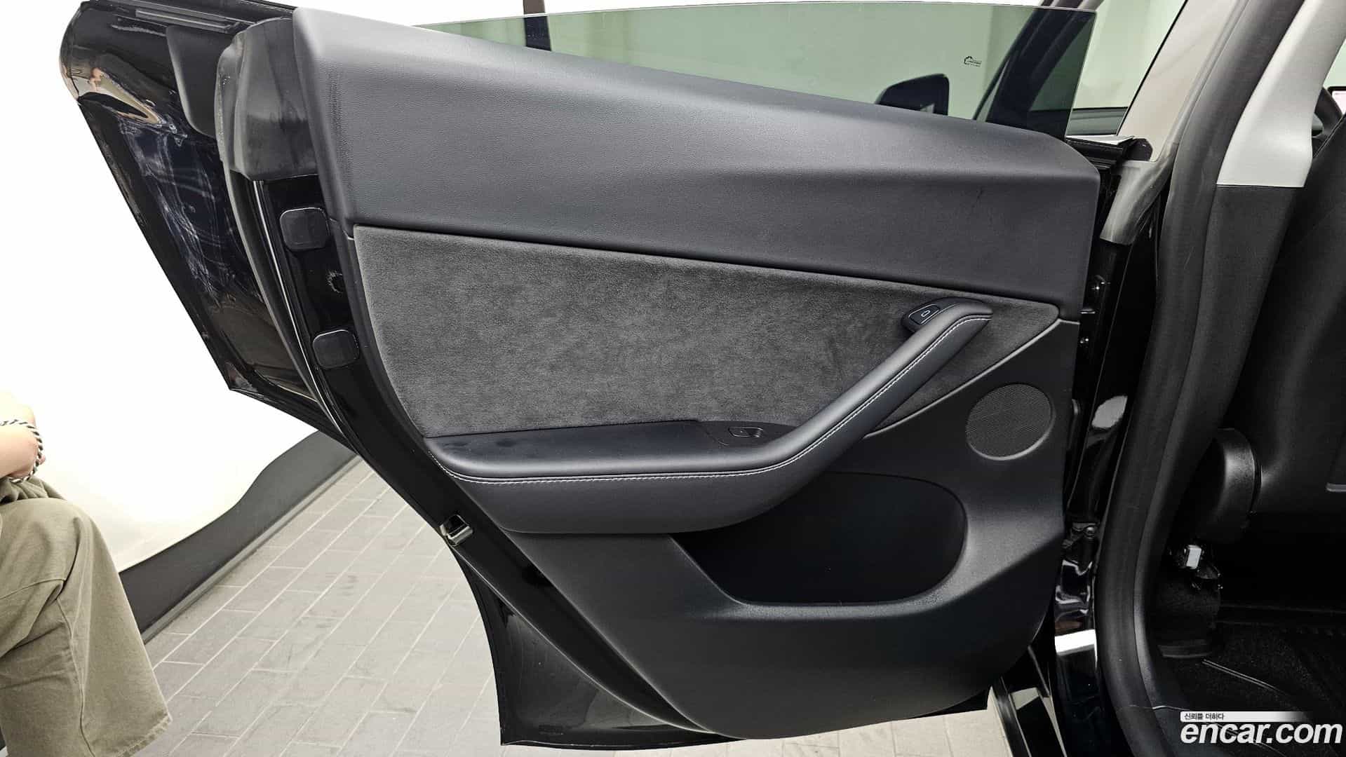 Model Y Tesla 2022.4-INNER-035