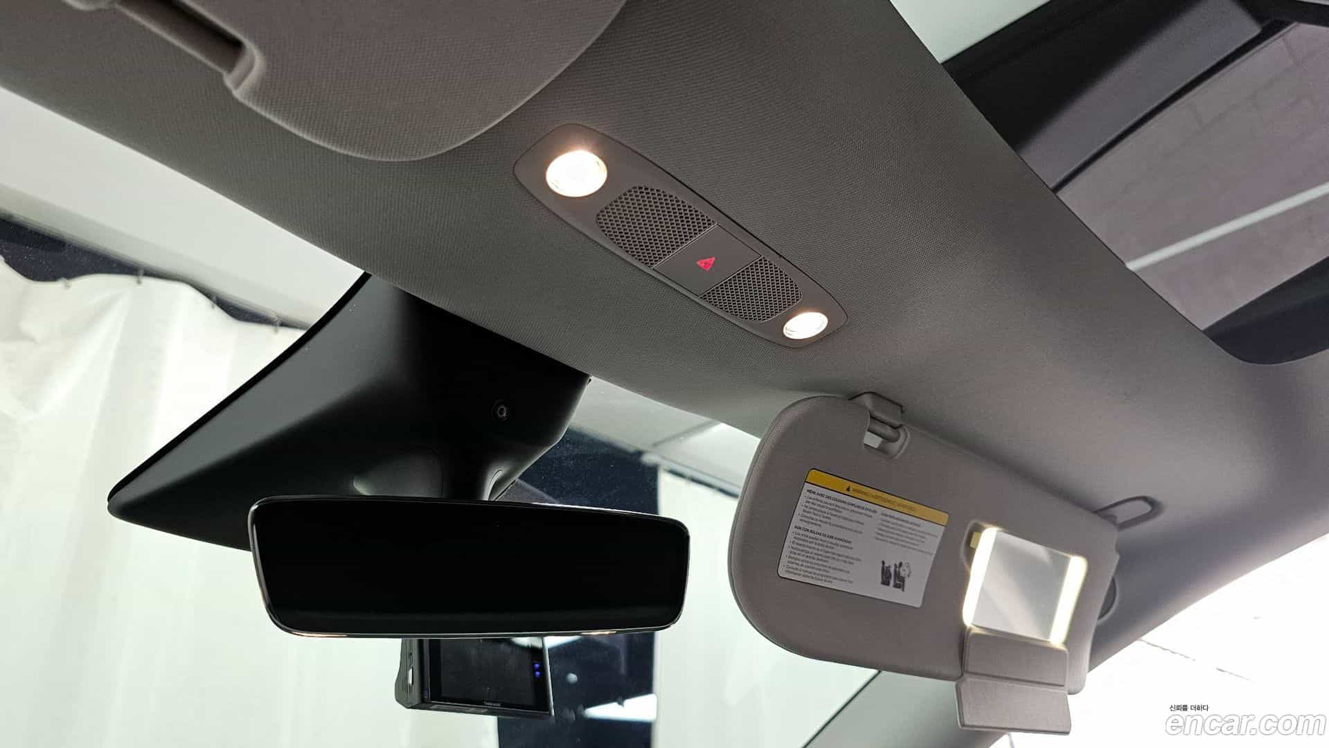 Model Y Tesla 2022.4-INNER-036
