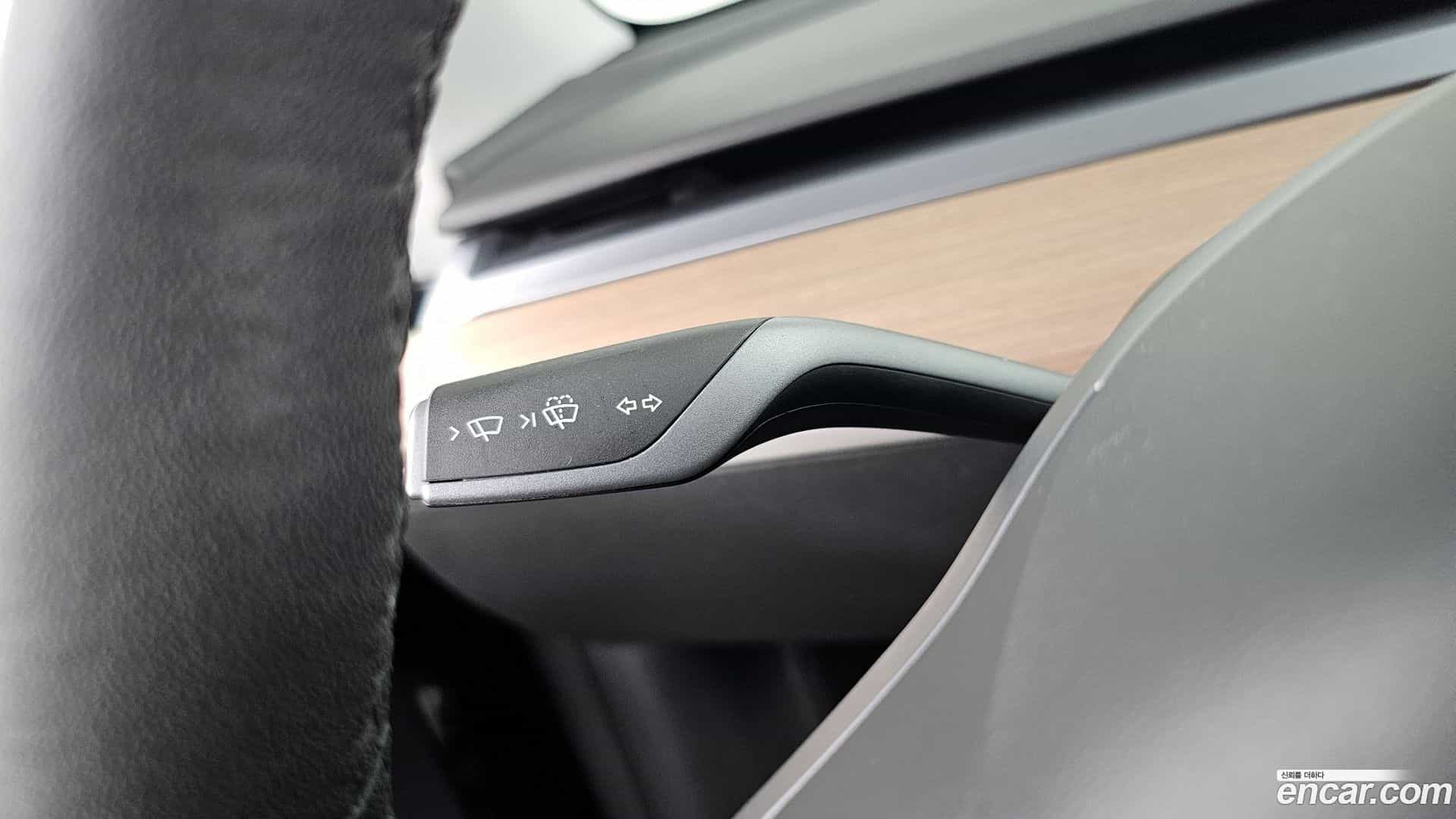 Model Y Tesla 2022.4-OPTION-041