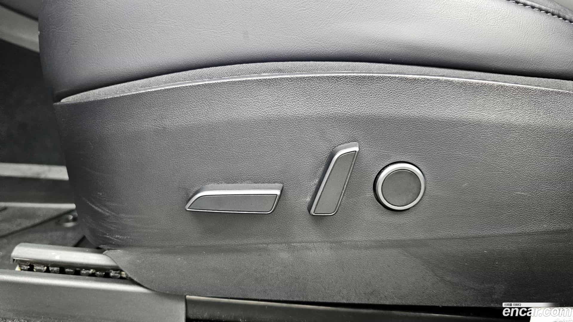 Model Y Tesla 2022.4-OPTION-045