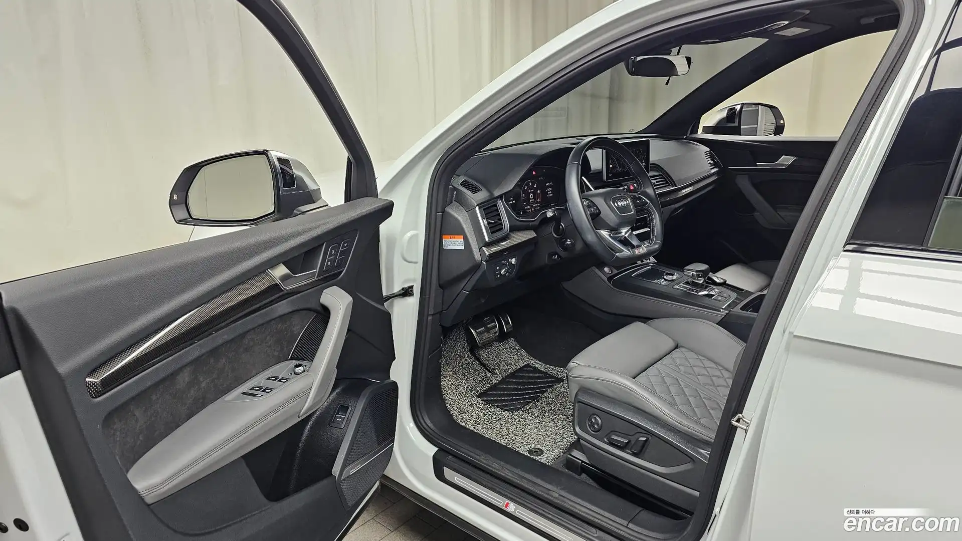 SQ5 Audi 2020.8-INNER-010