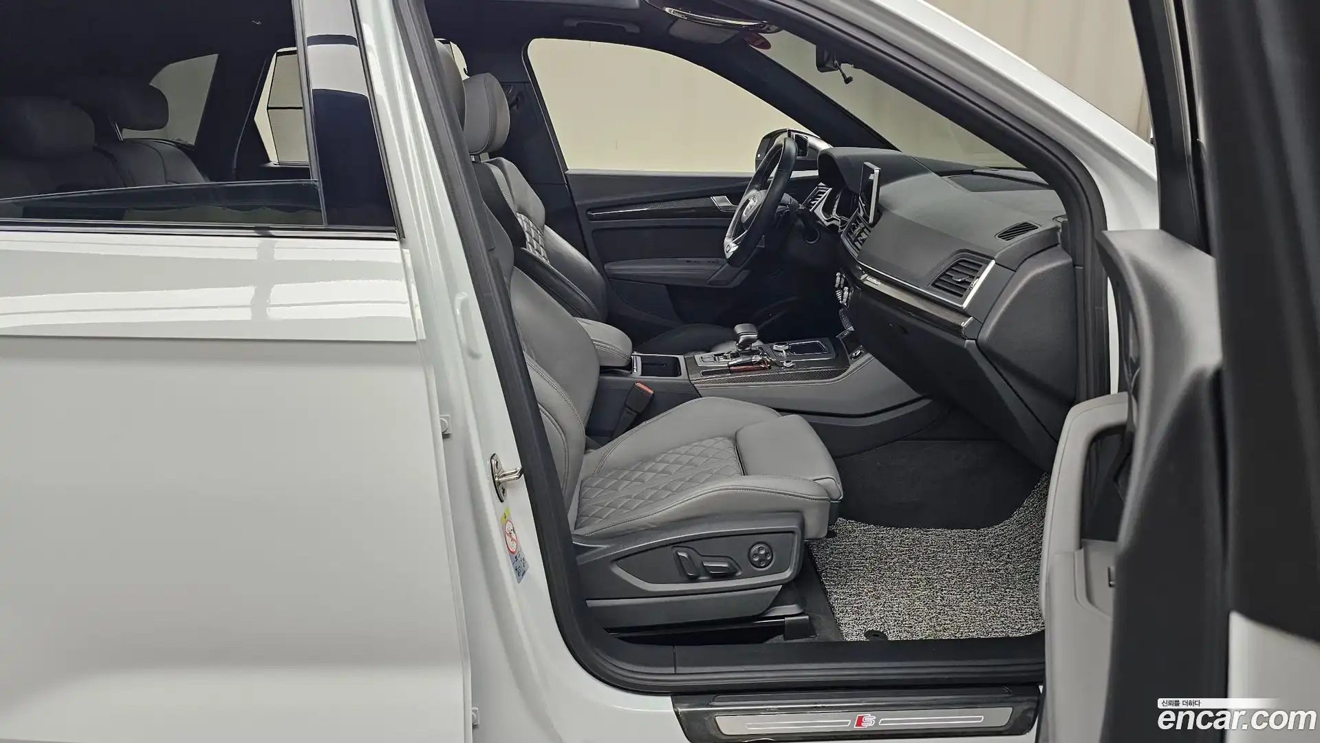 SQ5 Audi 2020.8-INNER-036