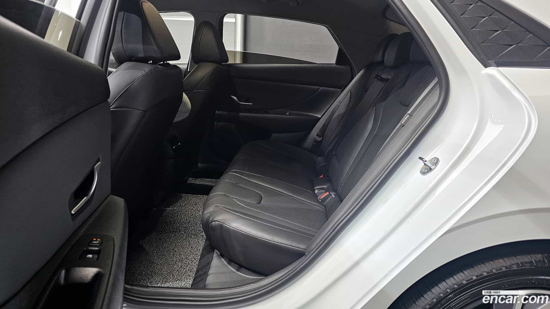 AVANTE Hyundai 2025.8-OPTION-015
