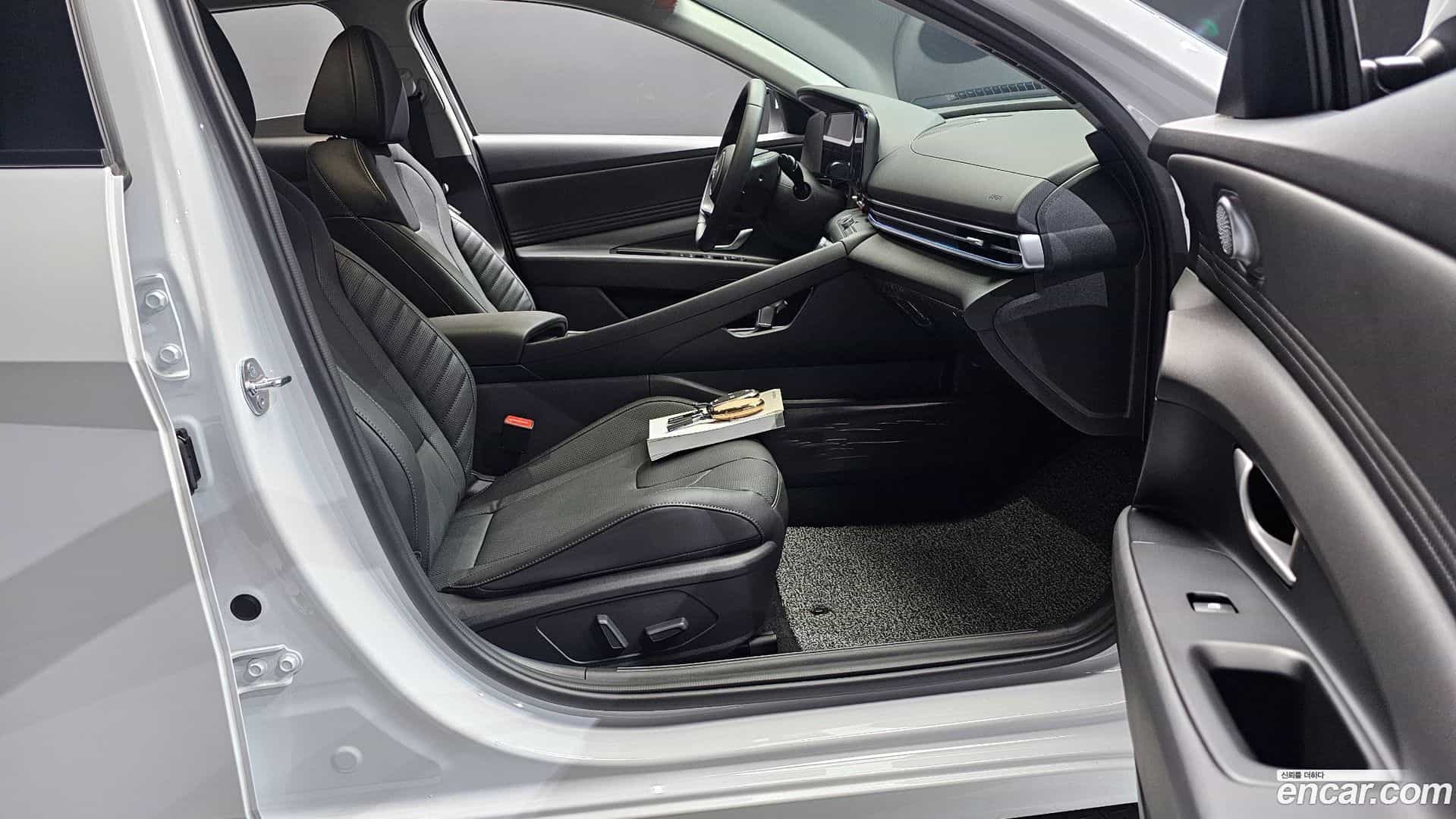 AVANTE Hyundai 2025.8-INNER-036
