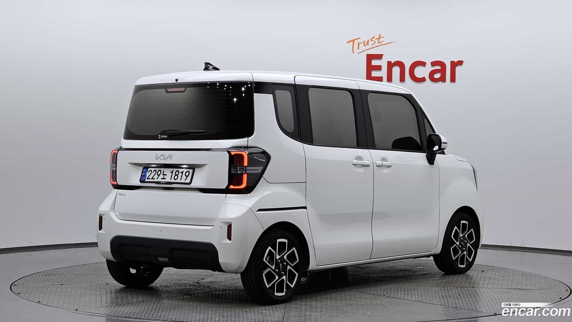 RAY Kia 2022.8-OUTER-002
