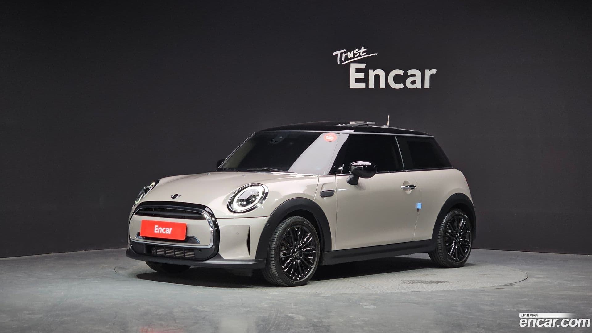 Main__Slider__Photo:Cooper Mini 2023.11-0
