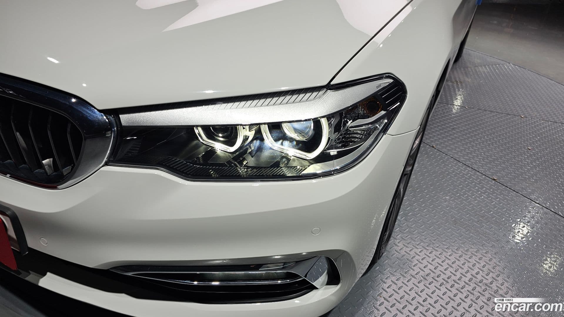 Main__Slider__Photo:5-Series BMW 2019.5-21