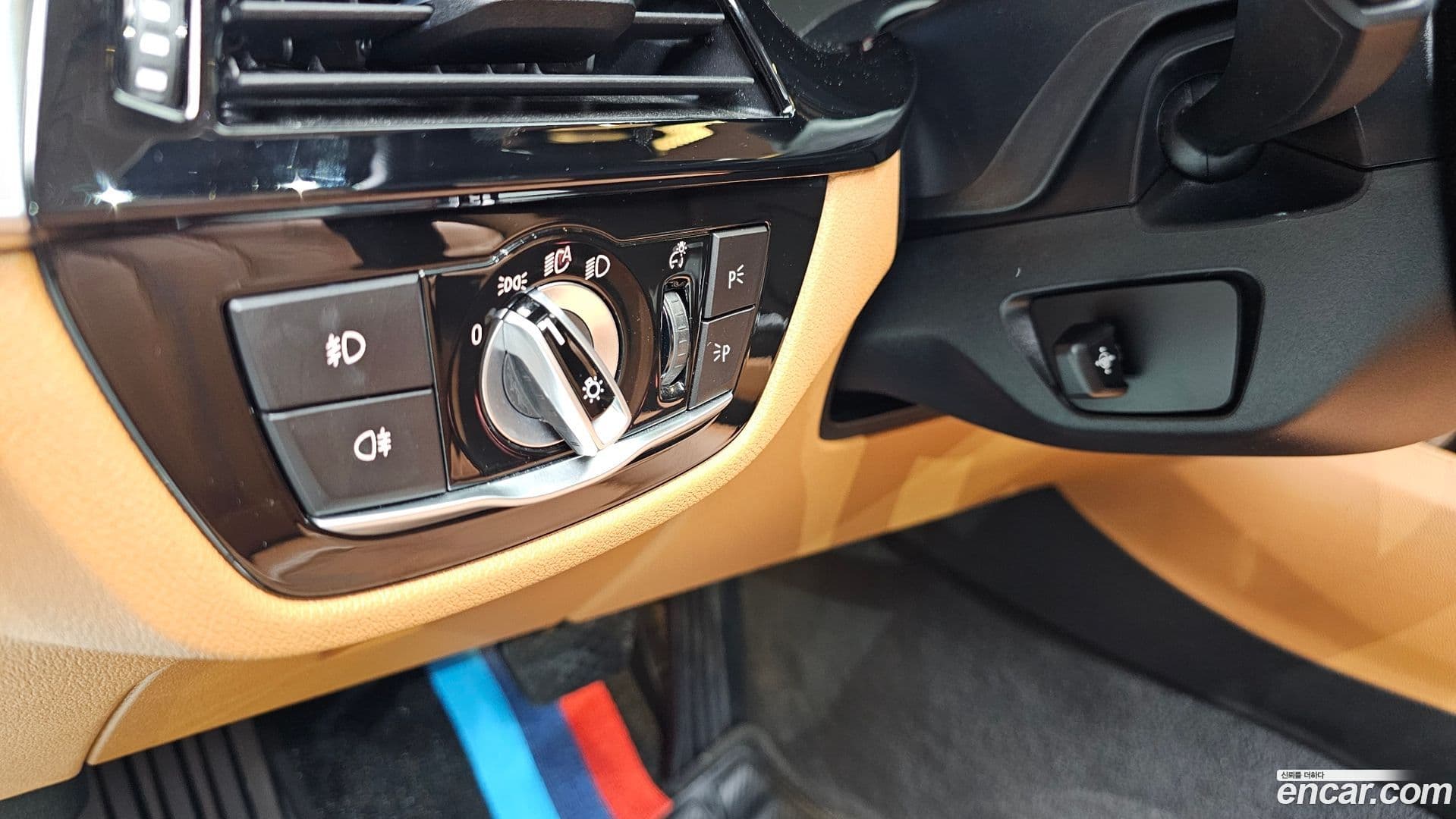 Main__Slider__Photo:5-Series BMW 2019.5-27