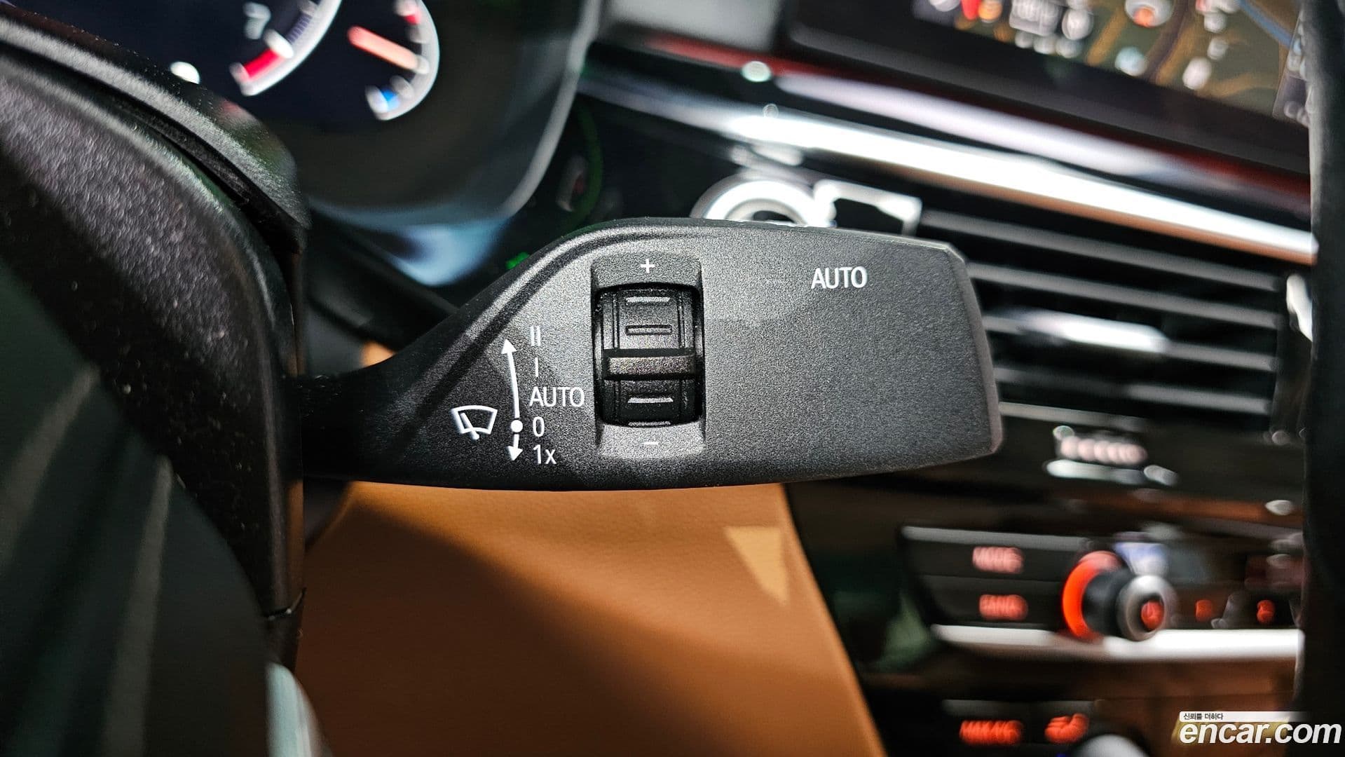 Main__Slider__Photo:5-Series BMW 2019.5-29